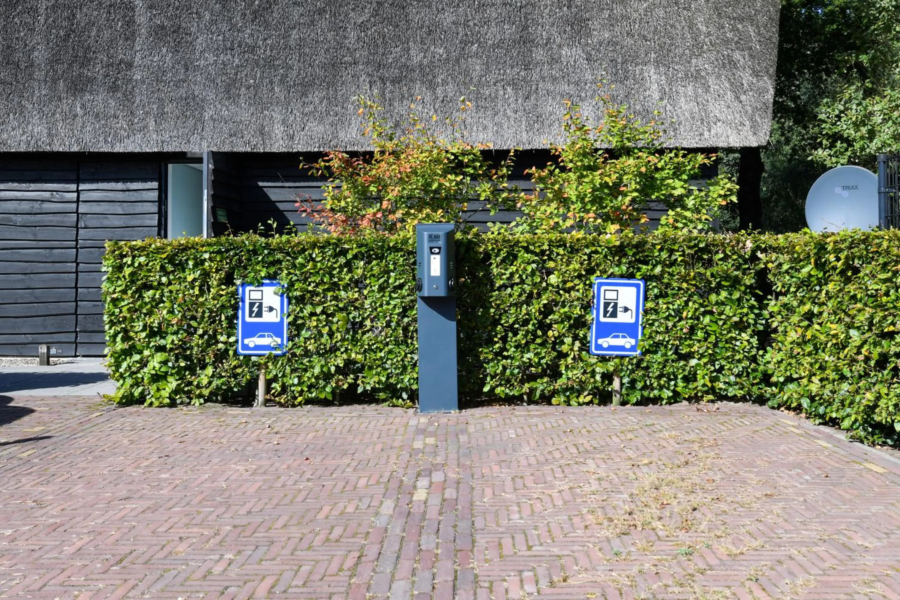 Parking in Hotel De Roode Schuur