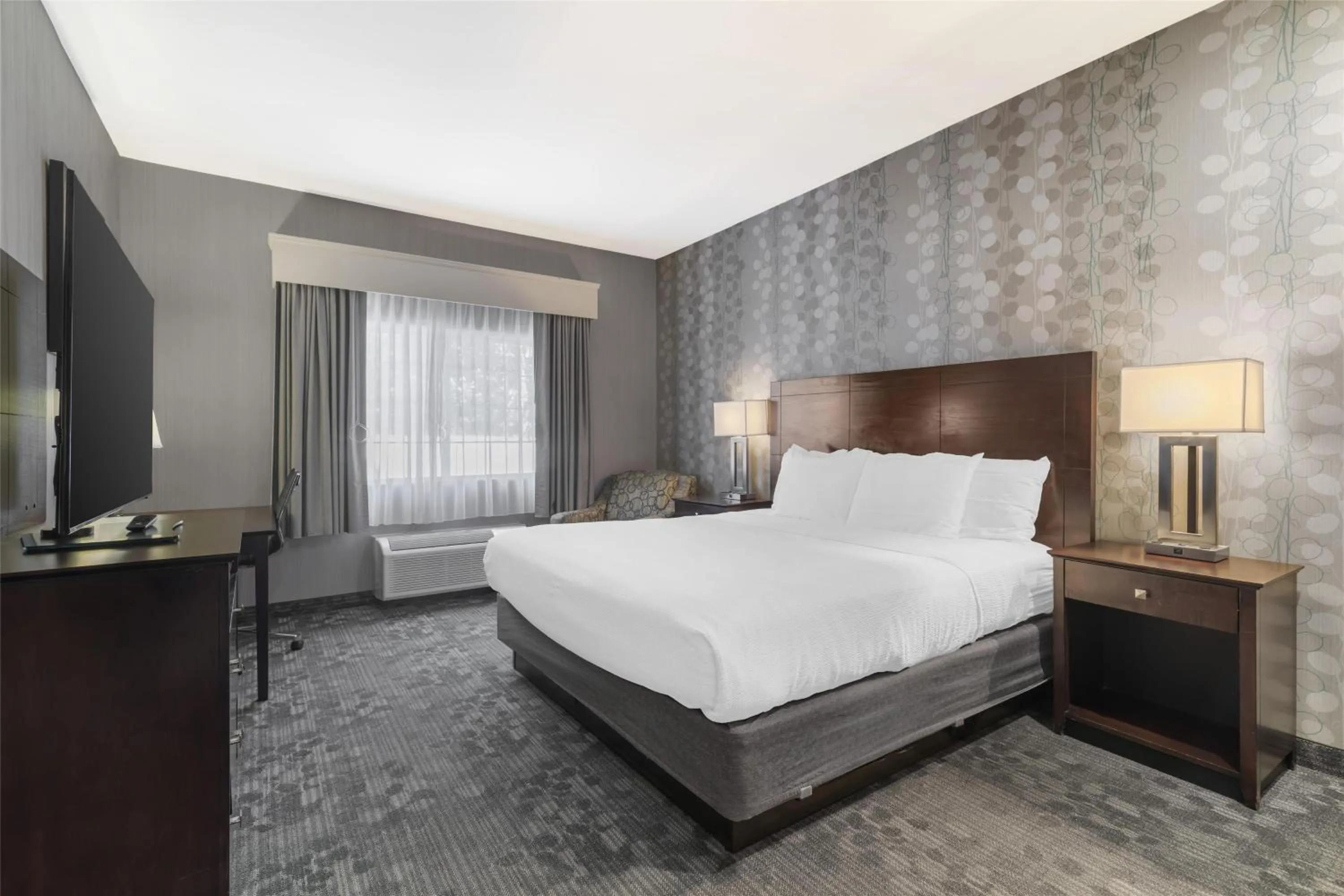 Bedroom, Bed in Best Western Concord Inn and Suites