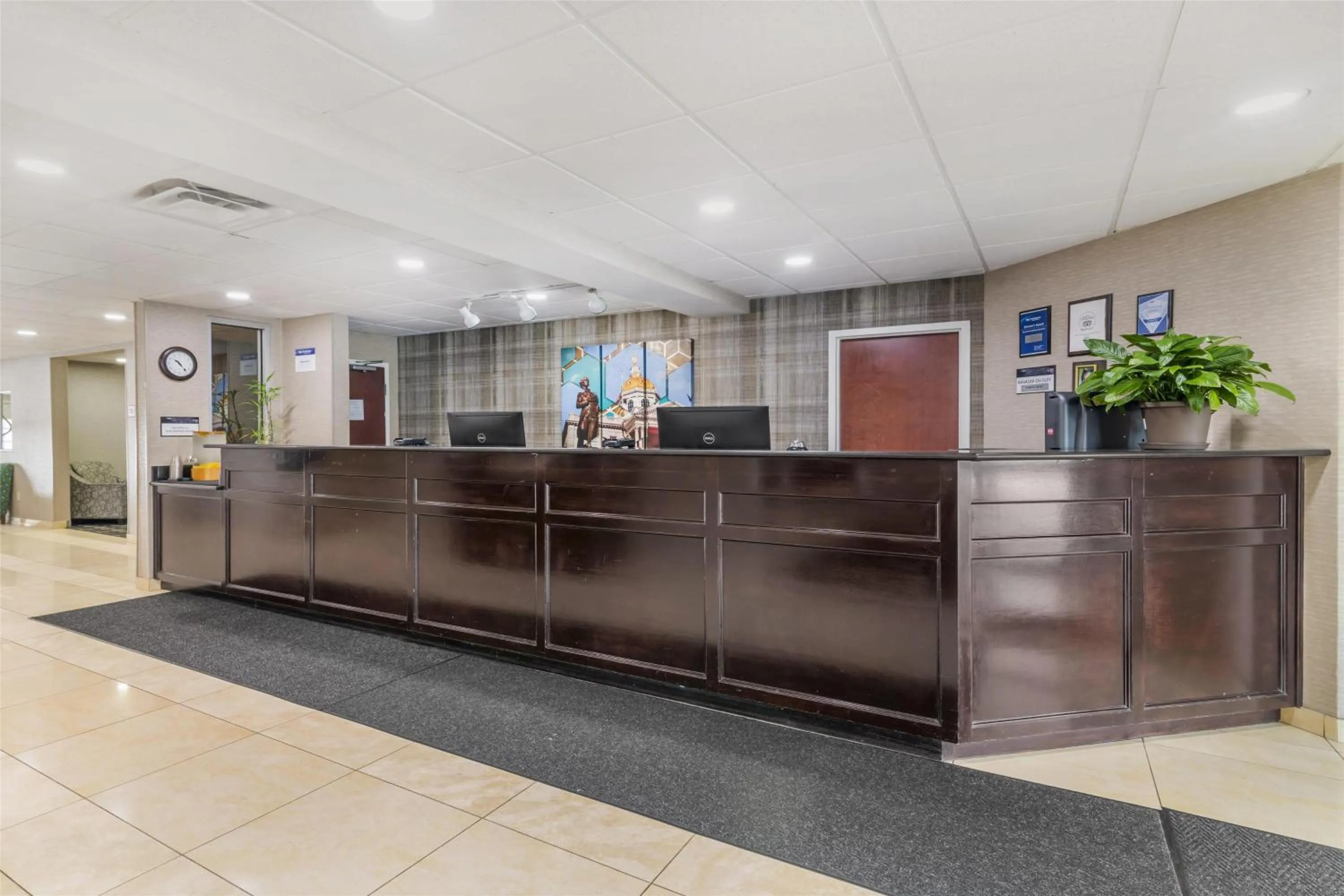 Lobby or reception in Best Western Concord Inn and Suites