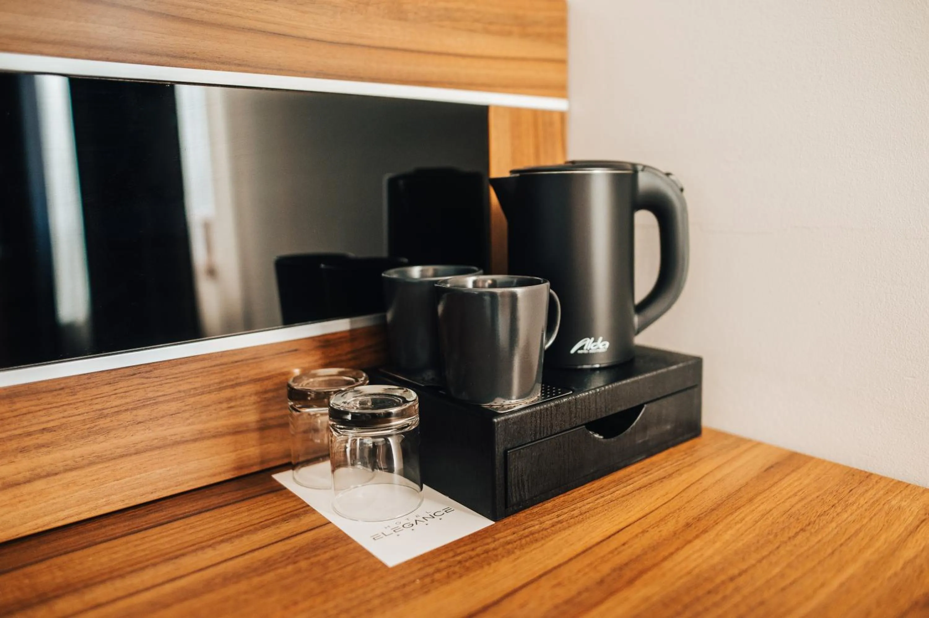 Coffee/tea facilities in Hotel Elegance