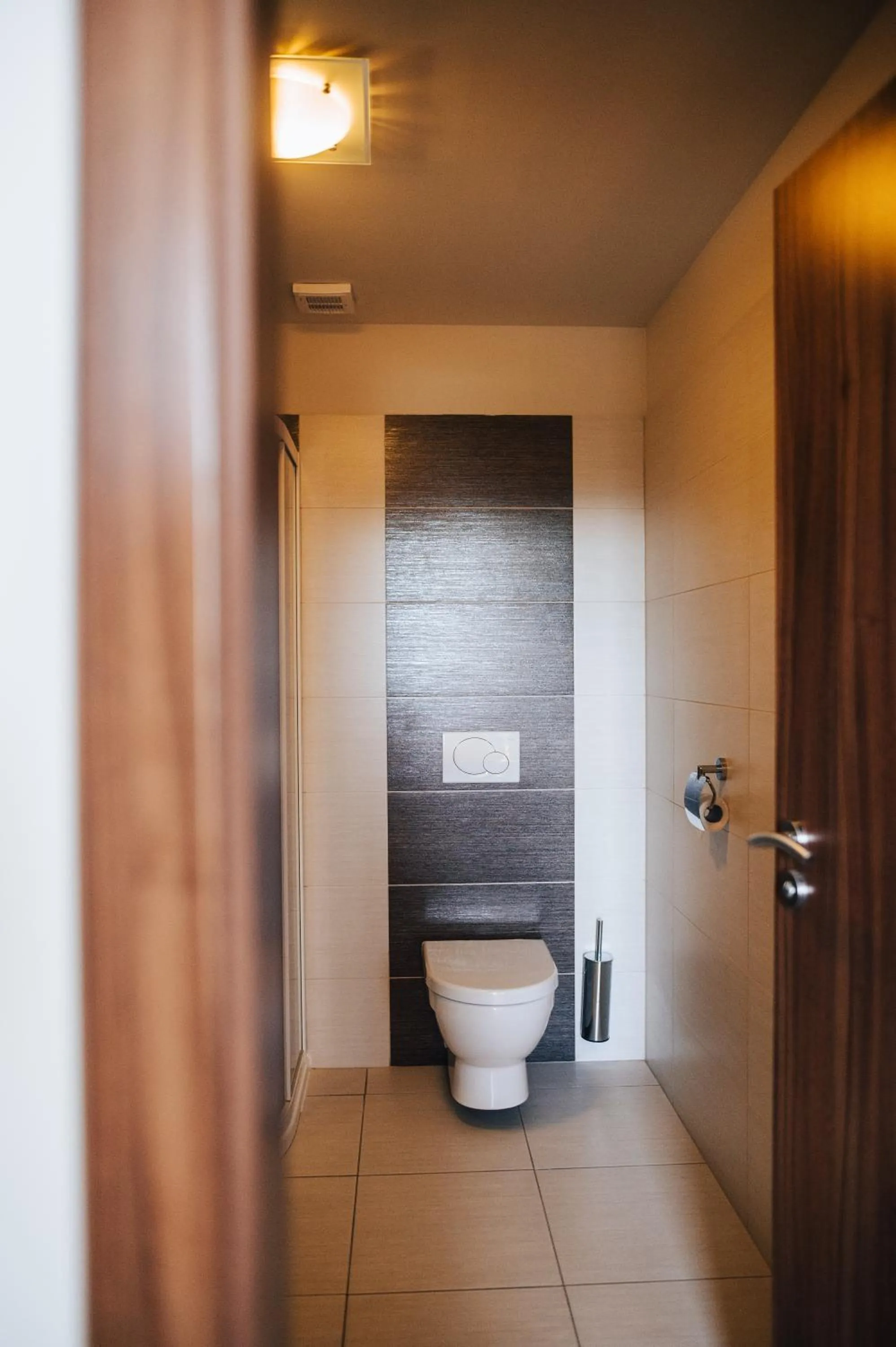 Toilet in Hotel Elegance