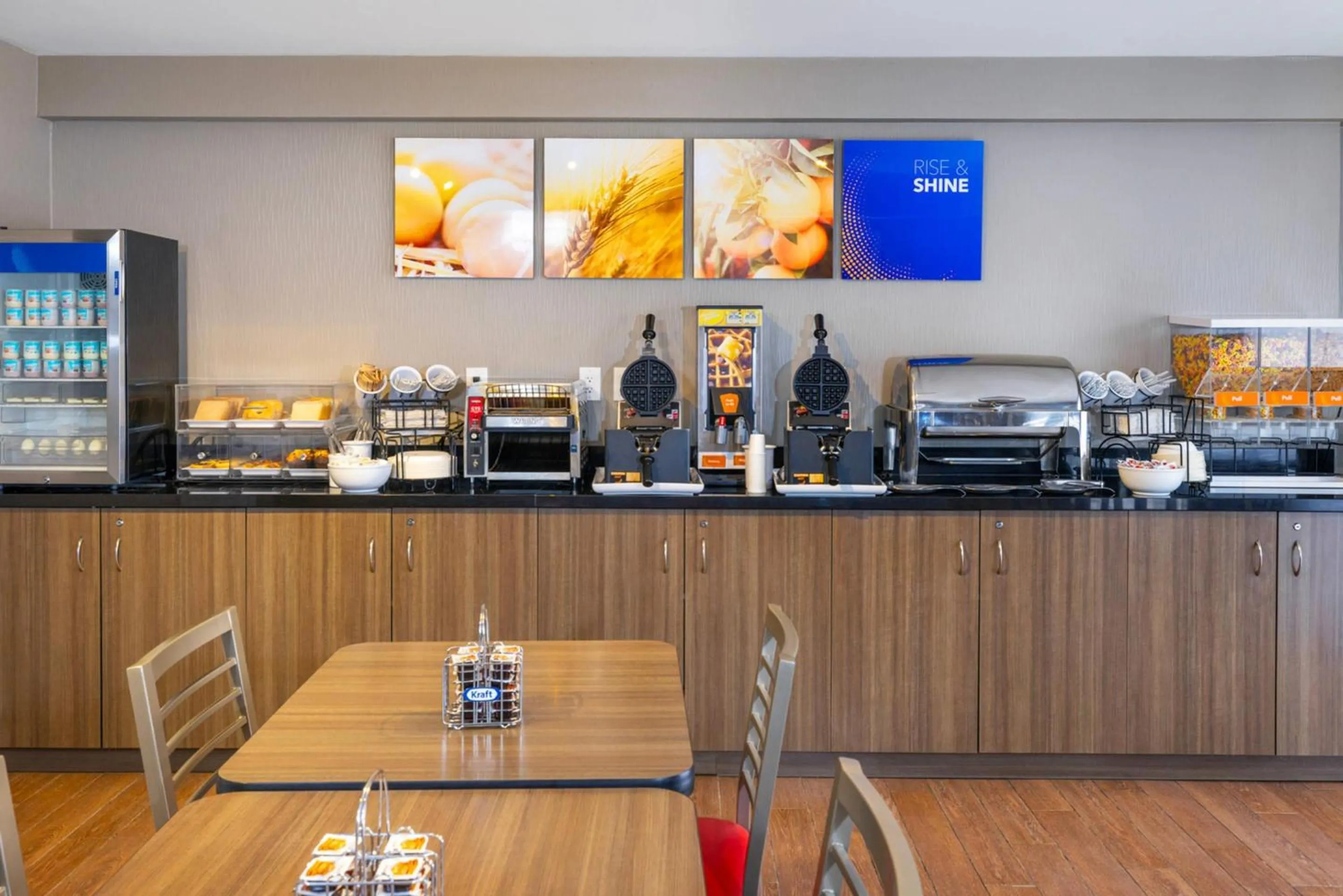 Breakfast in Comfort Inn Cobourg