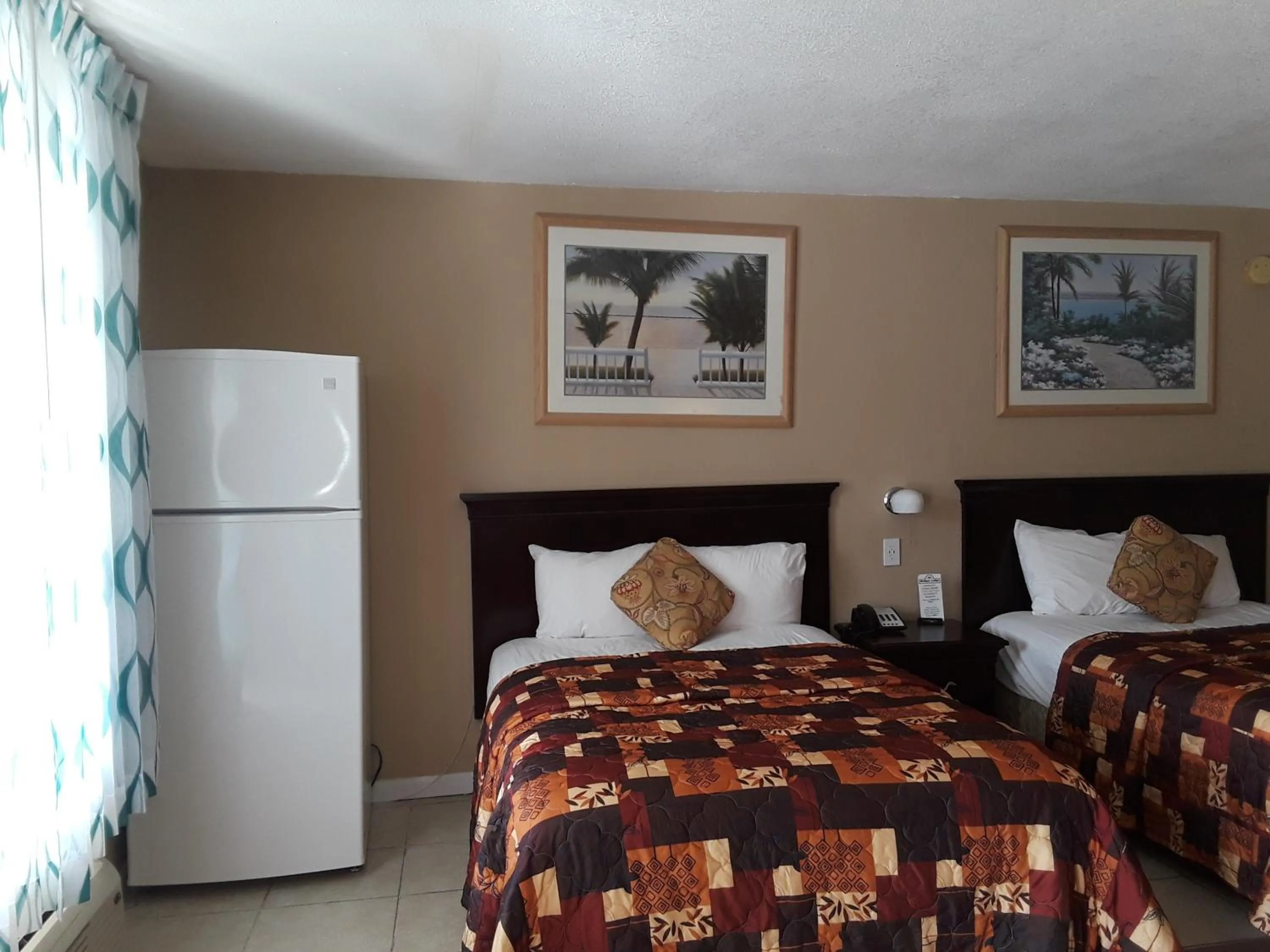 Photo of the whole room, Bed in Budget Lodge Mount Dora