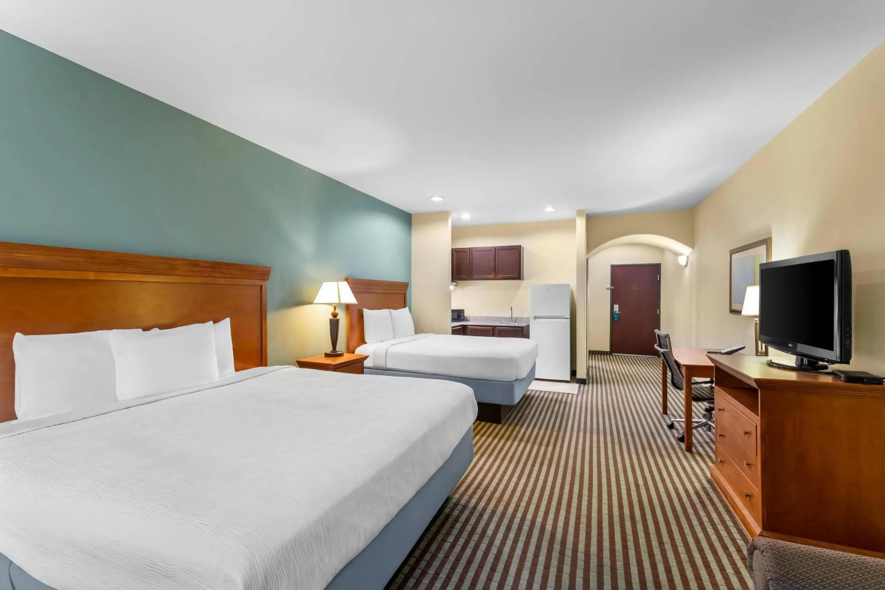 Bedroom, Bed in Quality Inn & Suites - Marlin