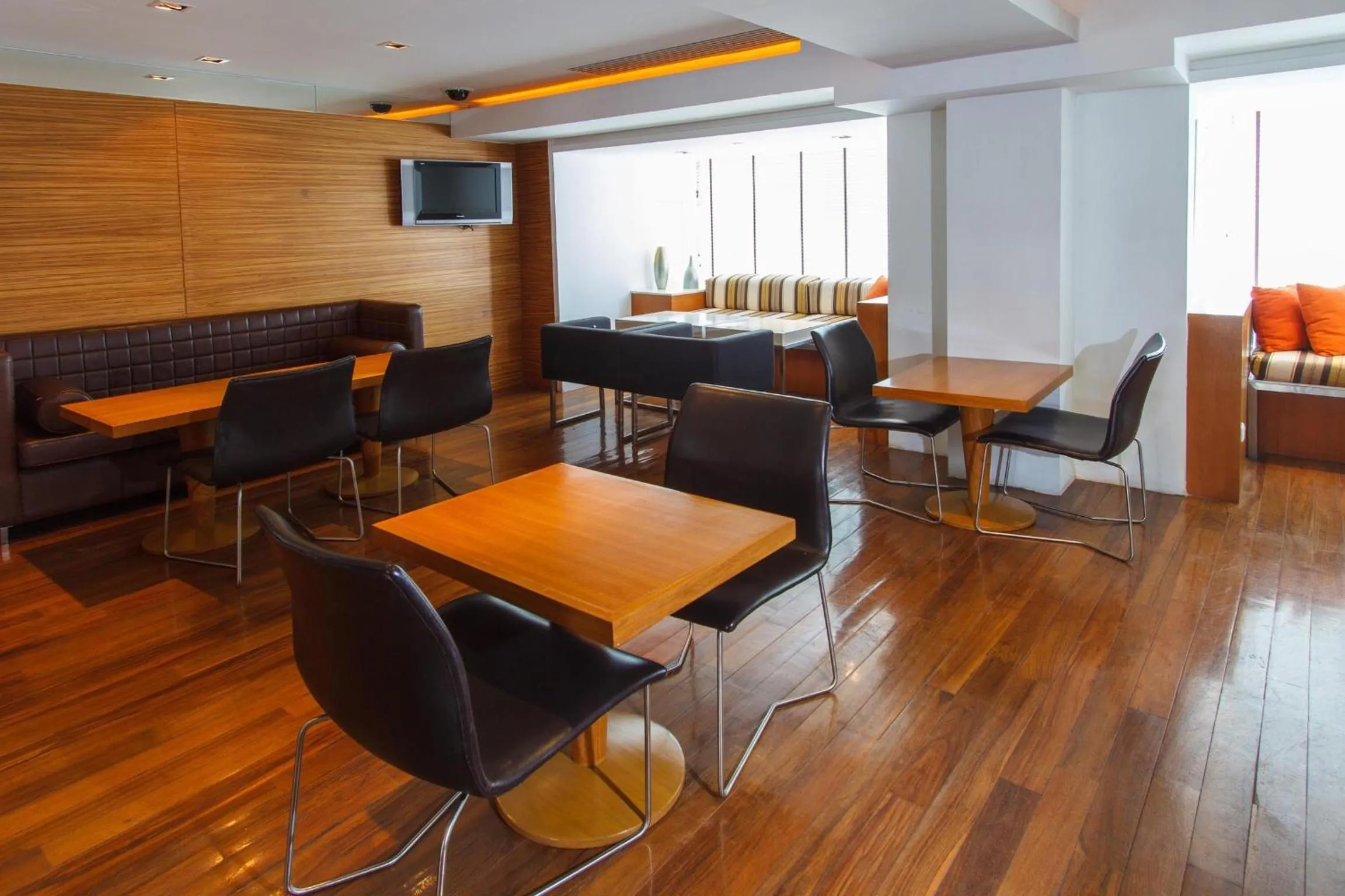 Restaurant/places to eat in dusitD2 Chiang Mai