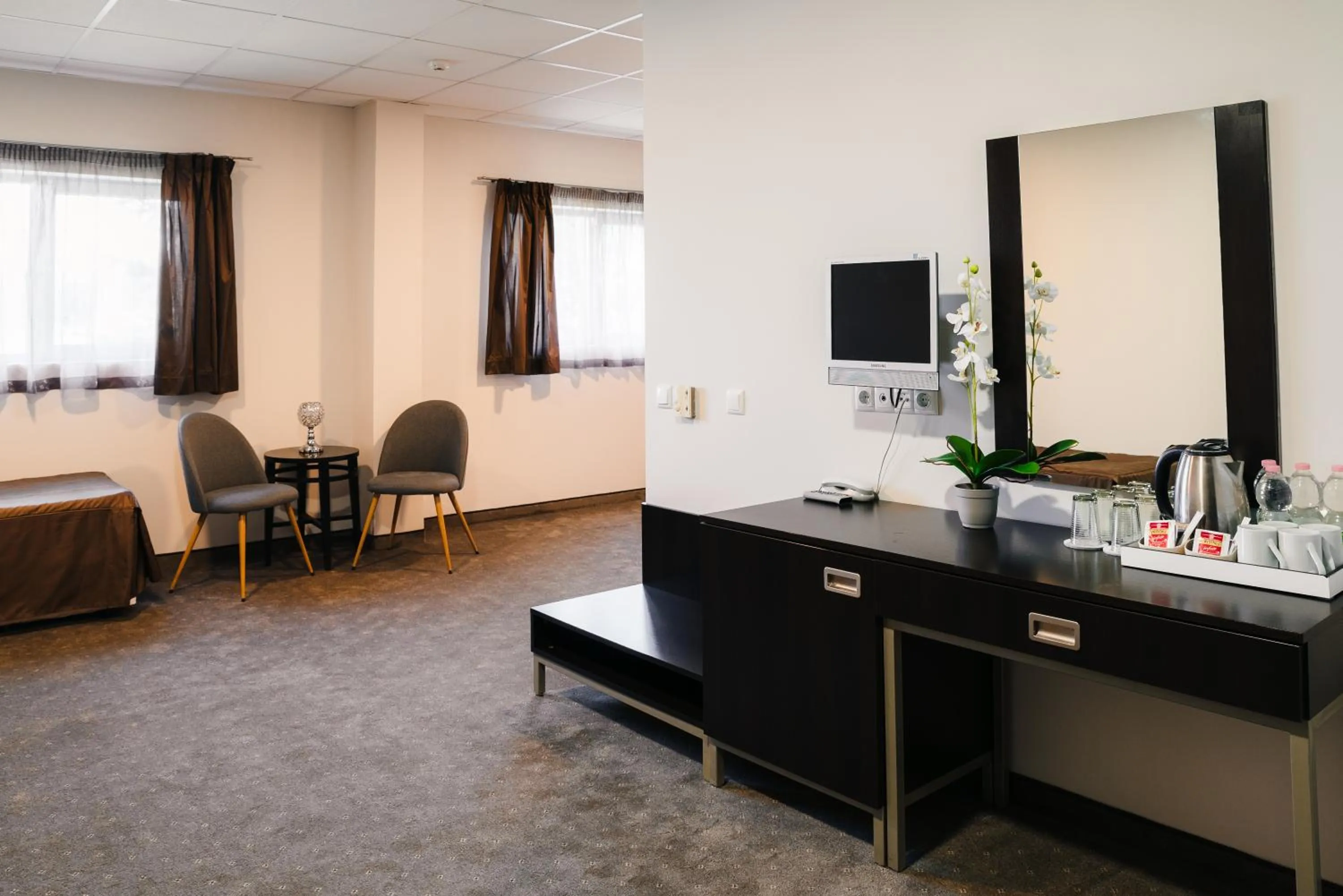 Communal lounge/ TV room in Hotel Ihtiman