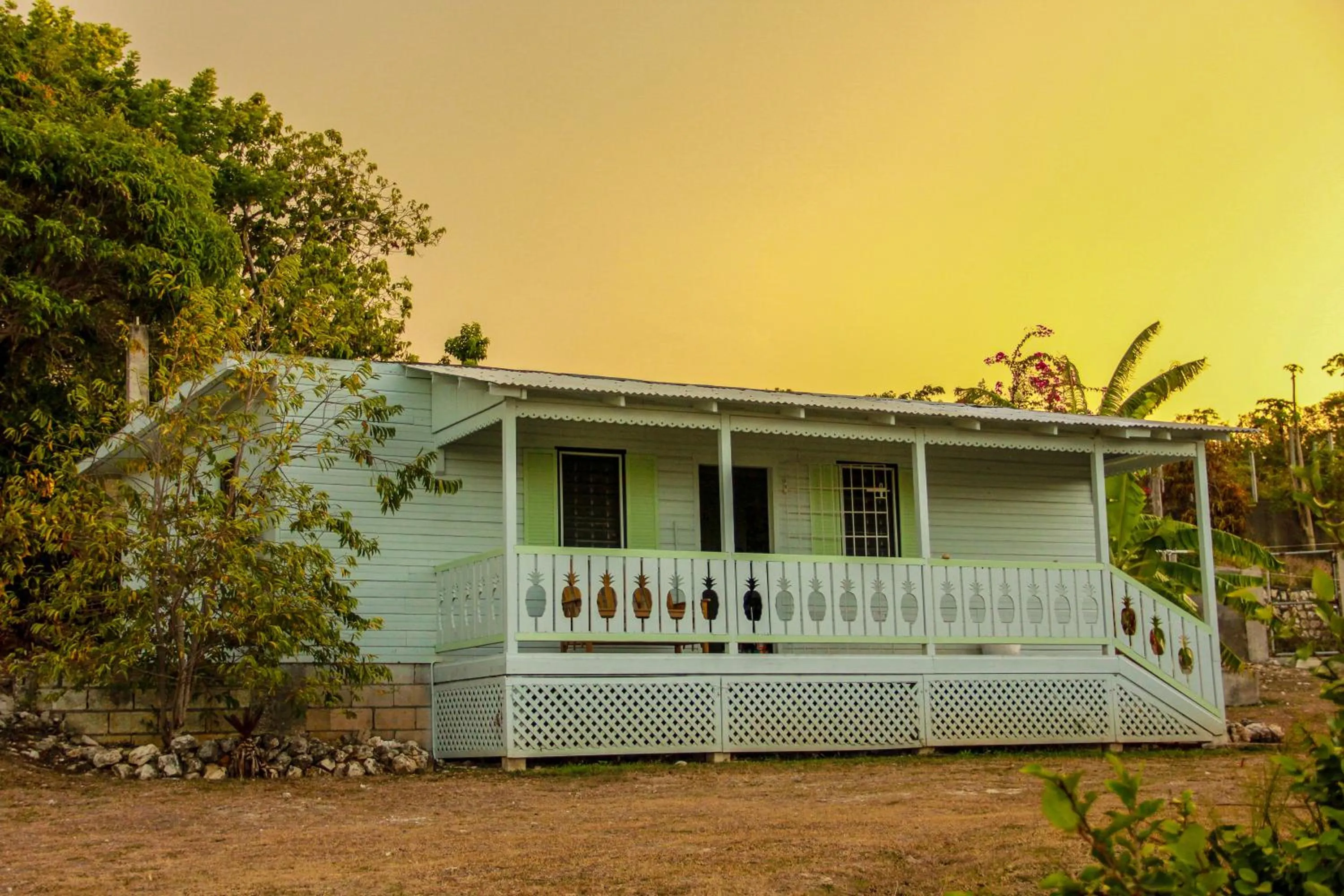 Property building in Sunshine Lodge: Your home away from home