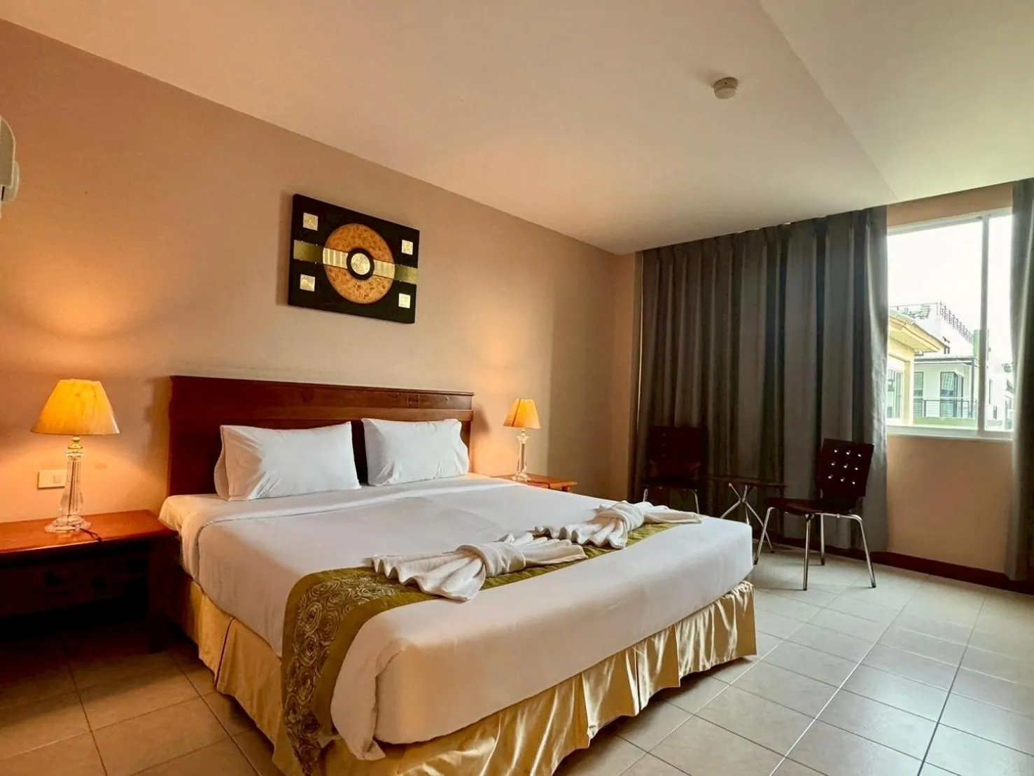 Bed in Crown Pattaya Beach Hotel