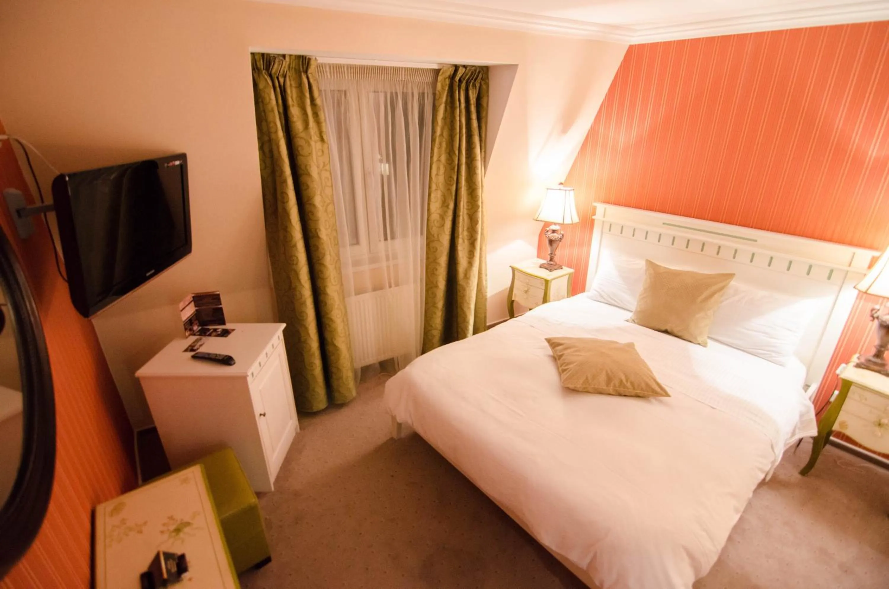 Photo of the whole room, Bed in Hotel Boutique Monaco