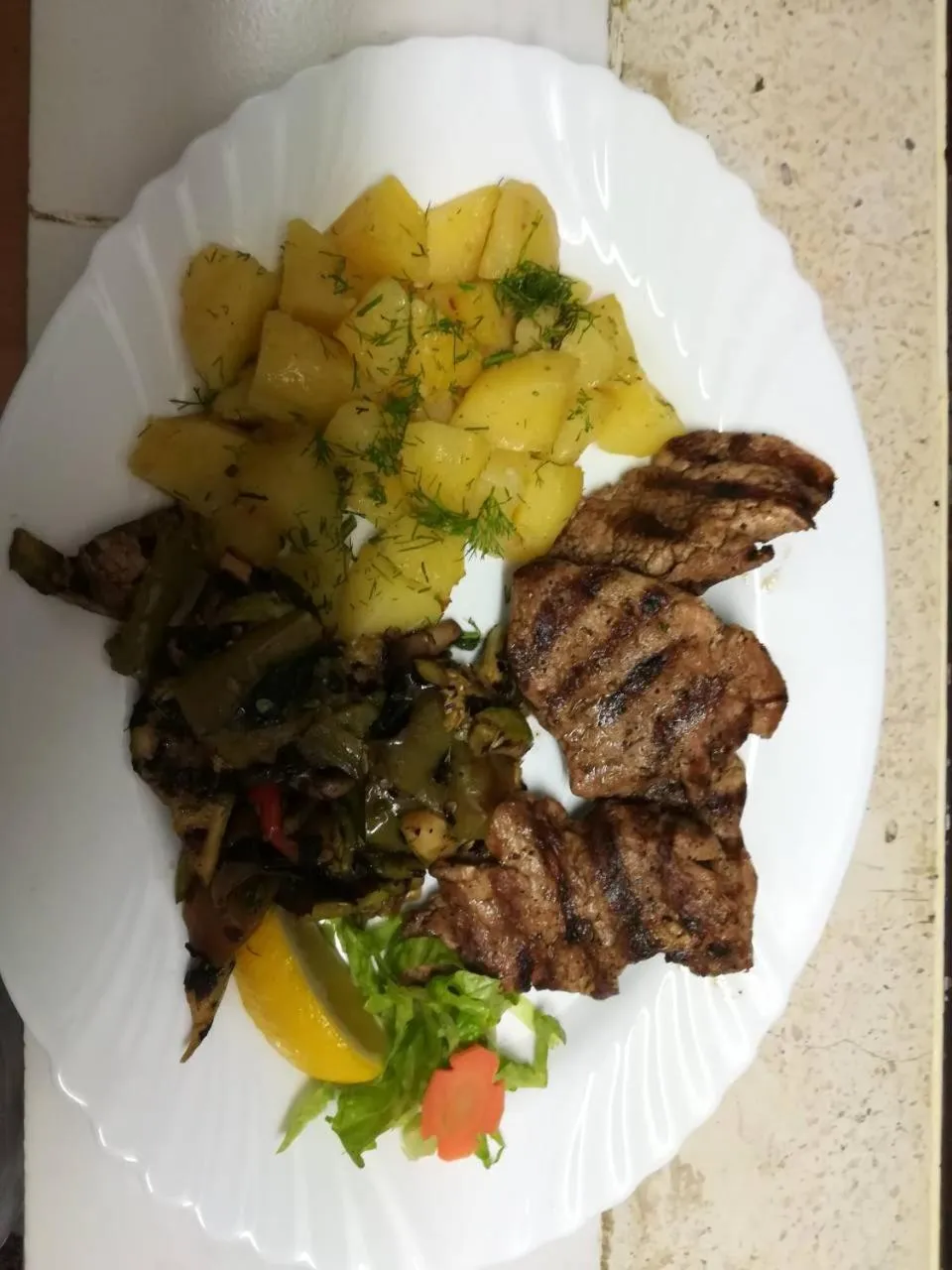 Restaurant/places to eat in Hotel Galant