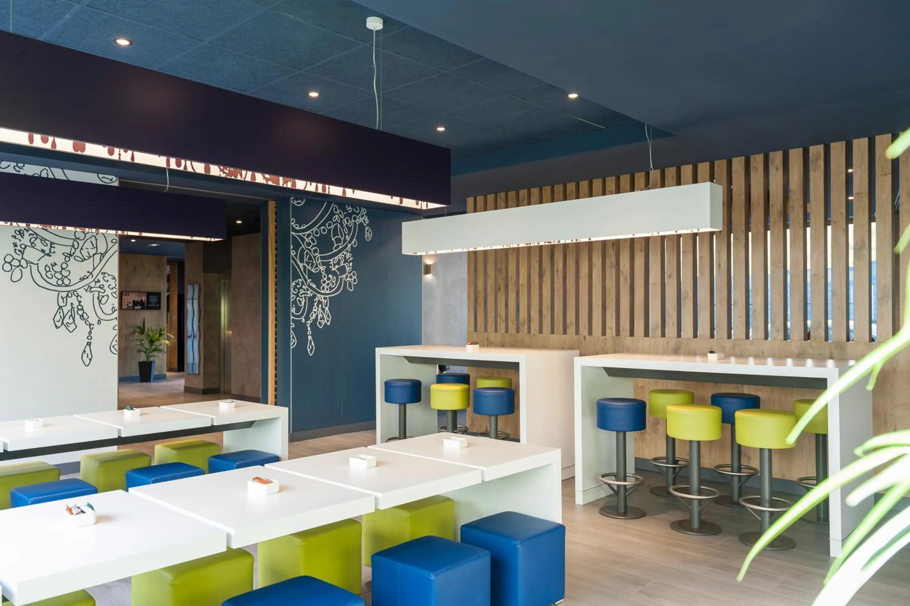 Lounge or bar in Ibis Budget Málaga Aeropuerto Avenida de Velazquez