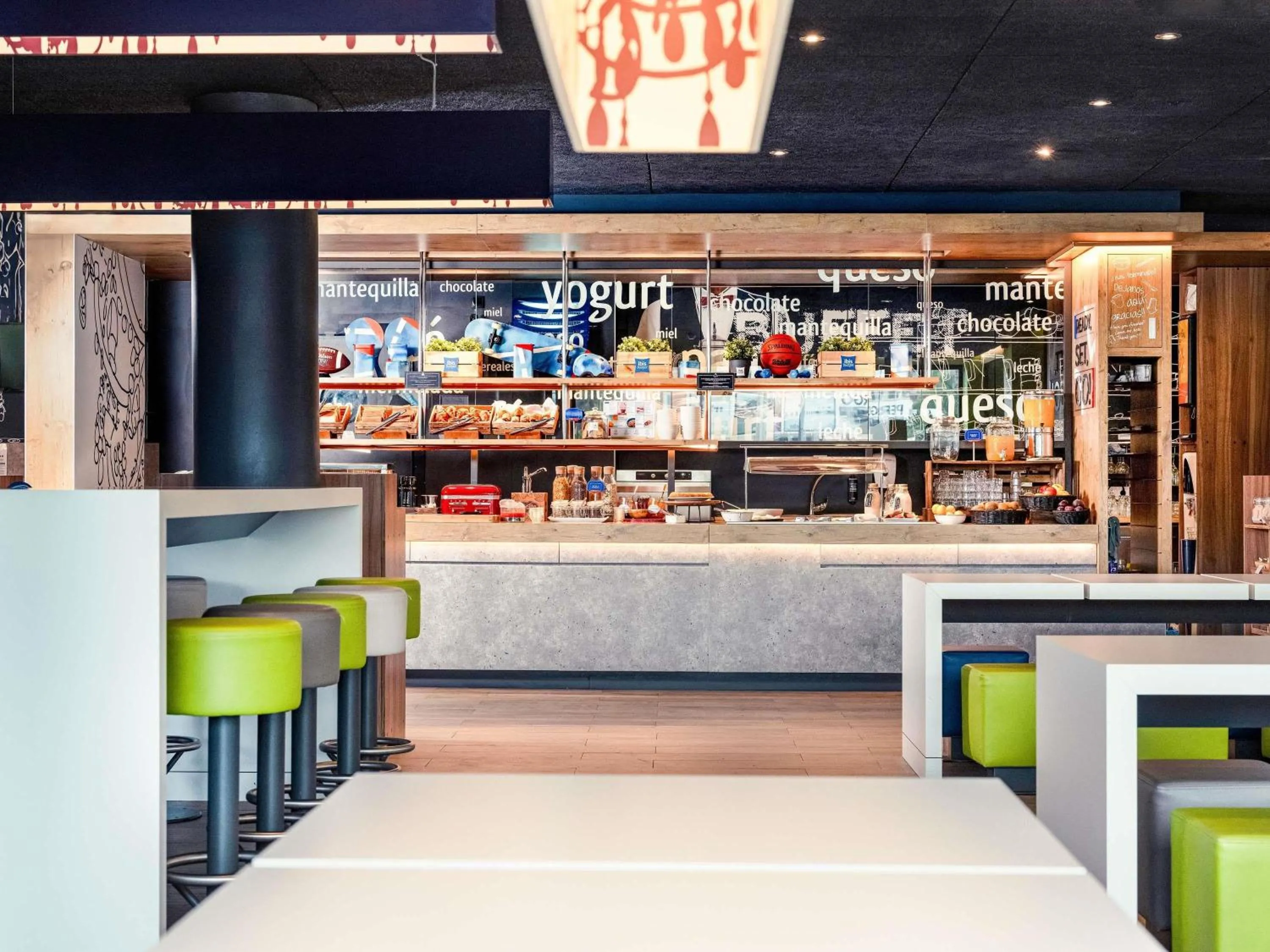 Breakfast in Ibis Budget Málaga Aeropuerto Avenida de Velazquez