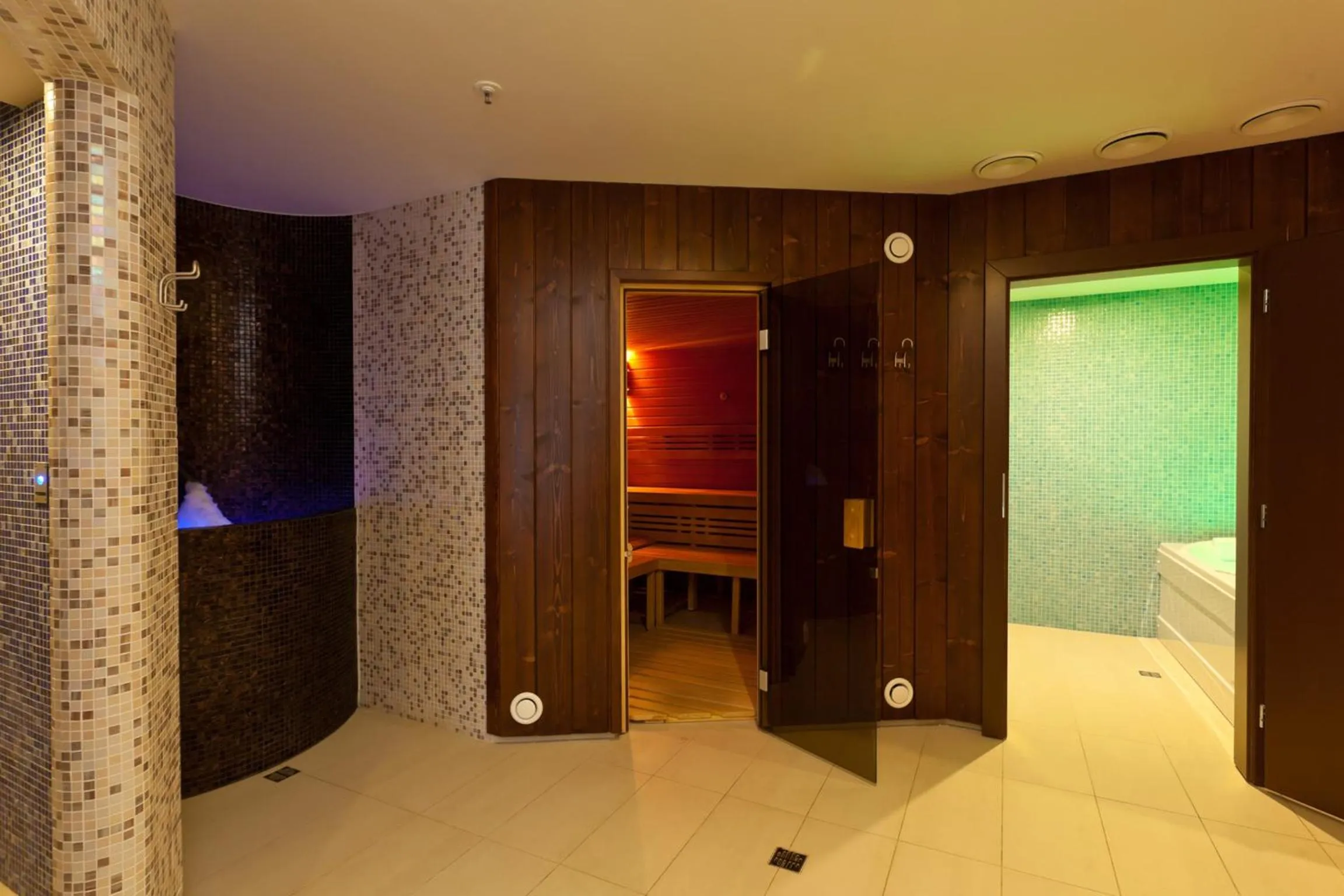 Sauna, Bed in Beltine Forest Hotel