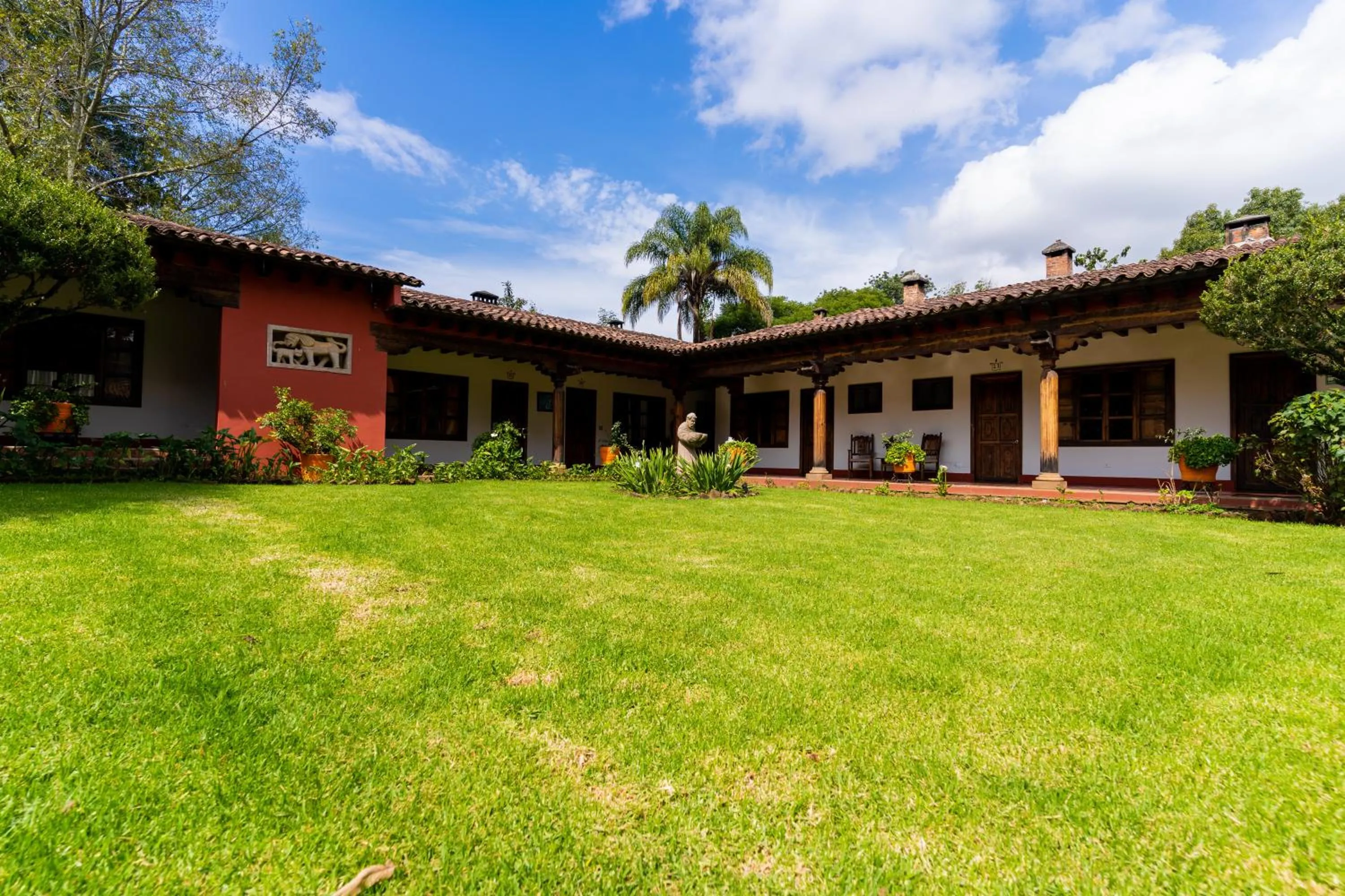 Garden, Property Building in Mision Patzcuaro