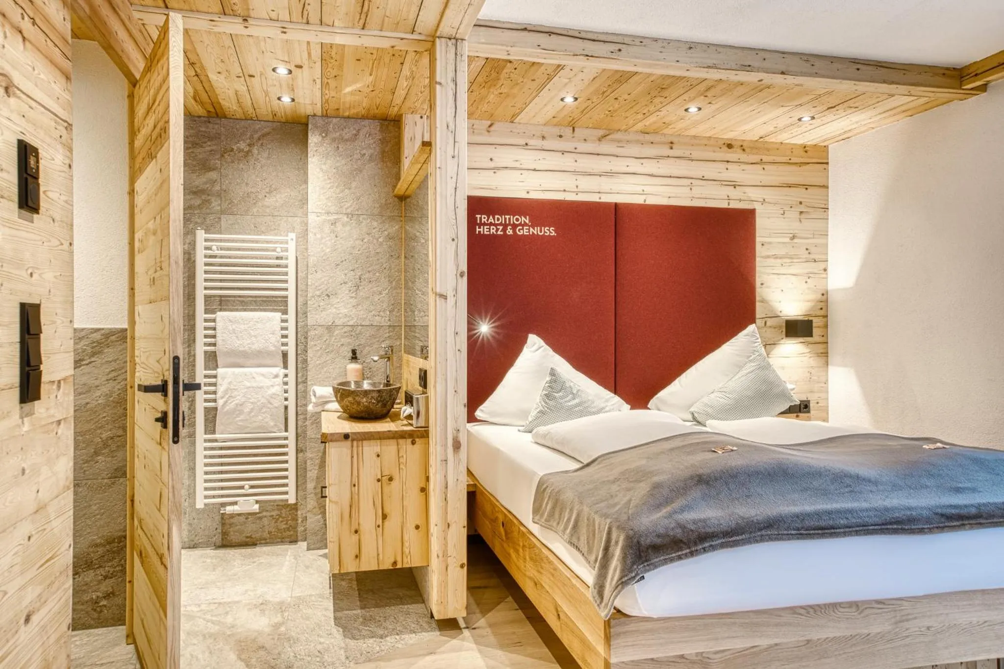 Photo of the whole room, Bed in Hotel Alpenstolz