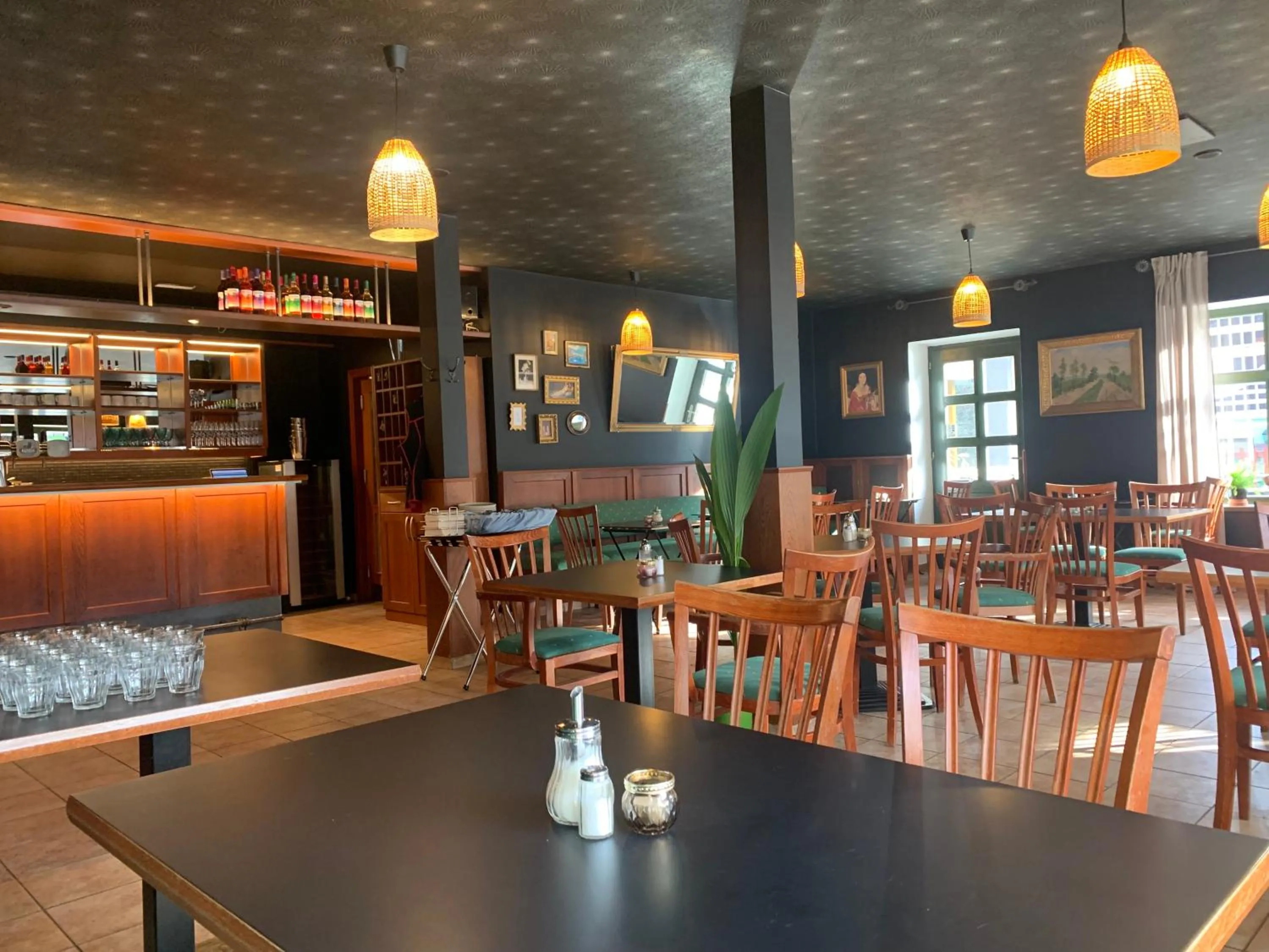 Restaurant/places to eat in Hotel Krokus