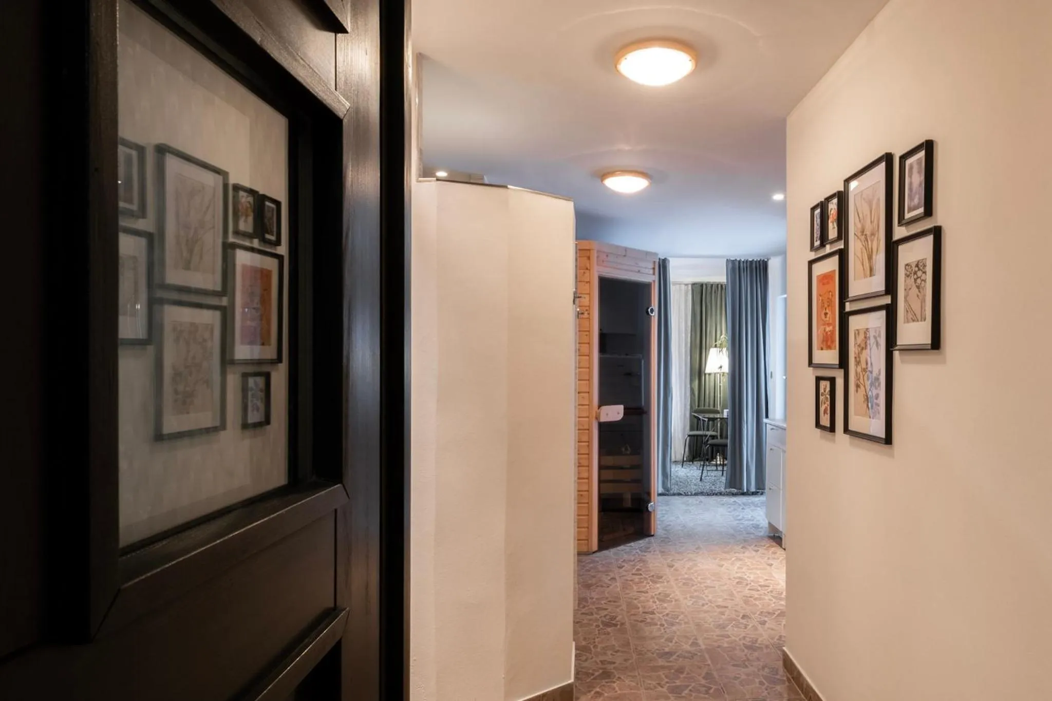 wardrobe in Hotel Krokus