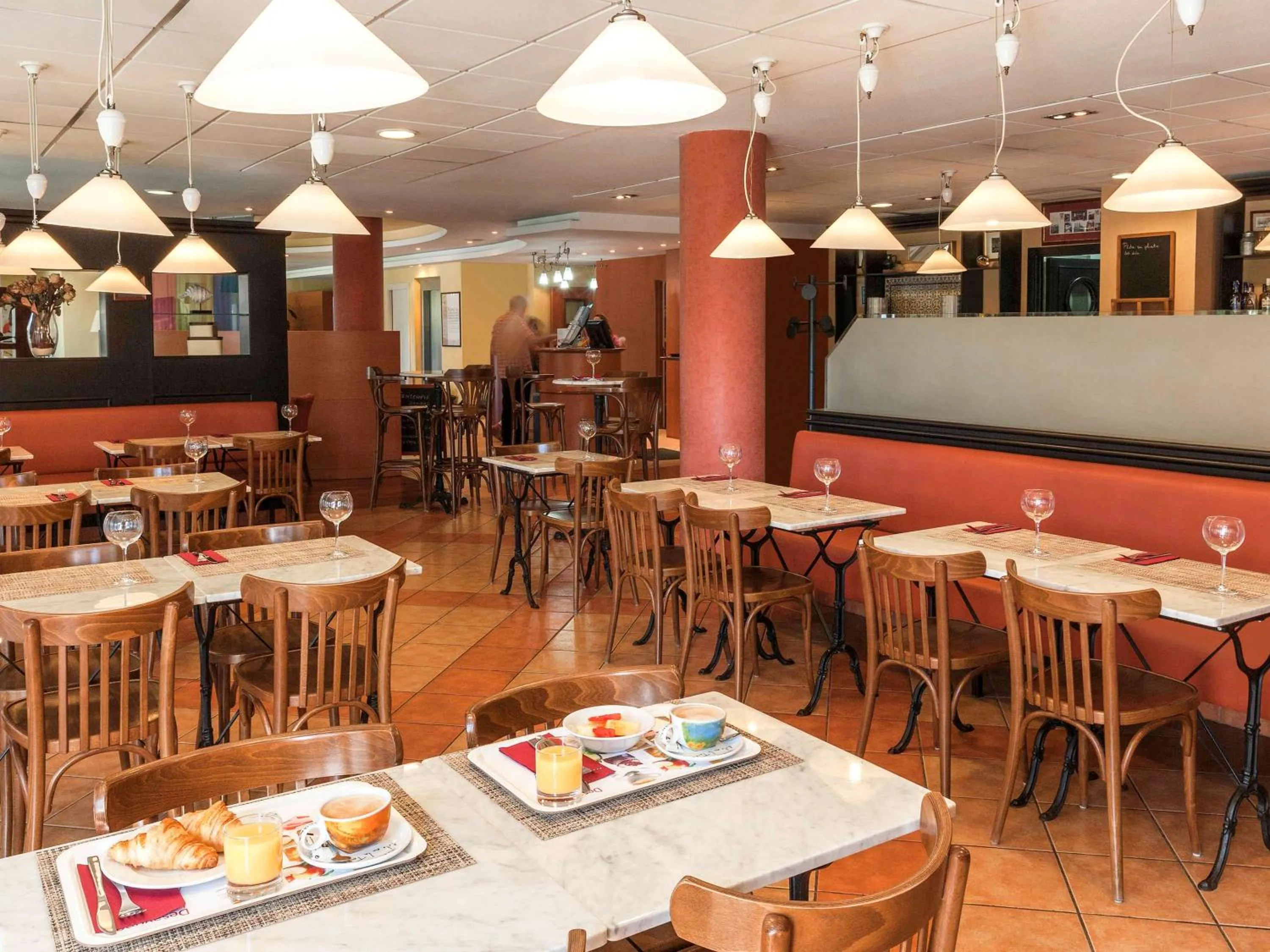Restaurant/places to eat in Ibis Murcia