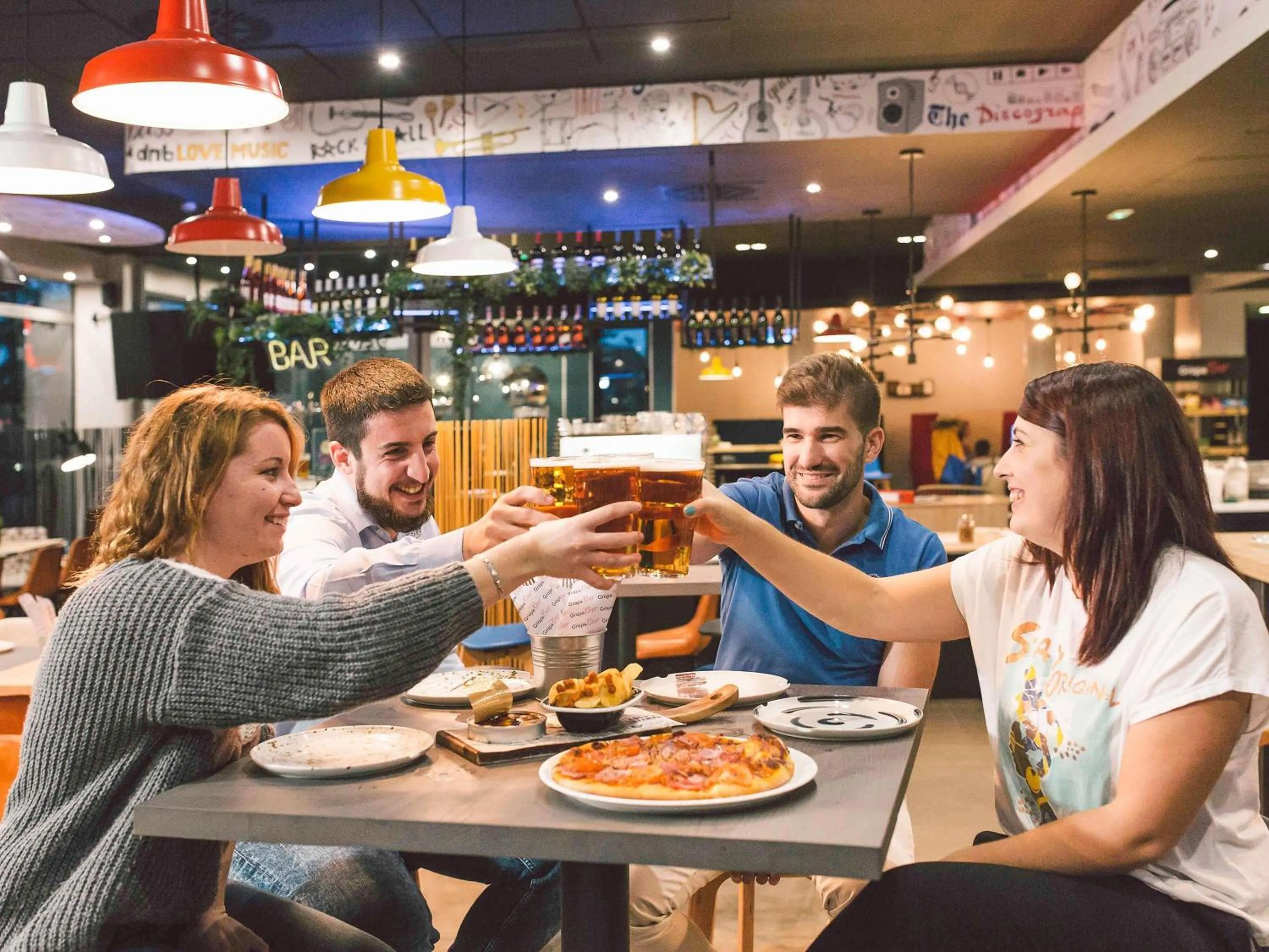 Property building in Ibis Valencia Bonaire Aeropuerto