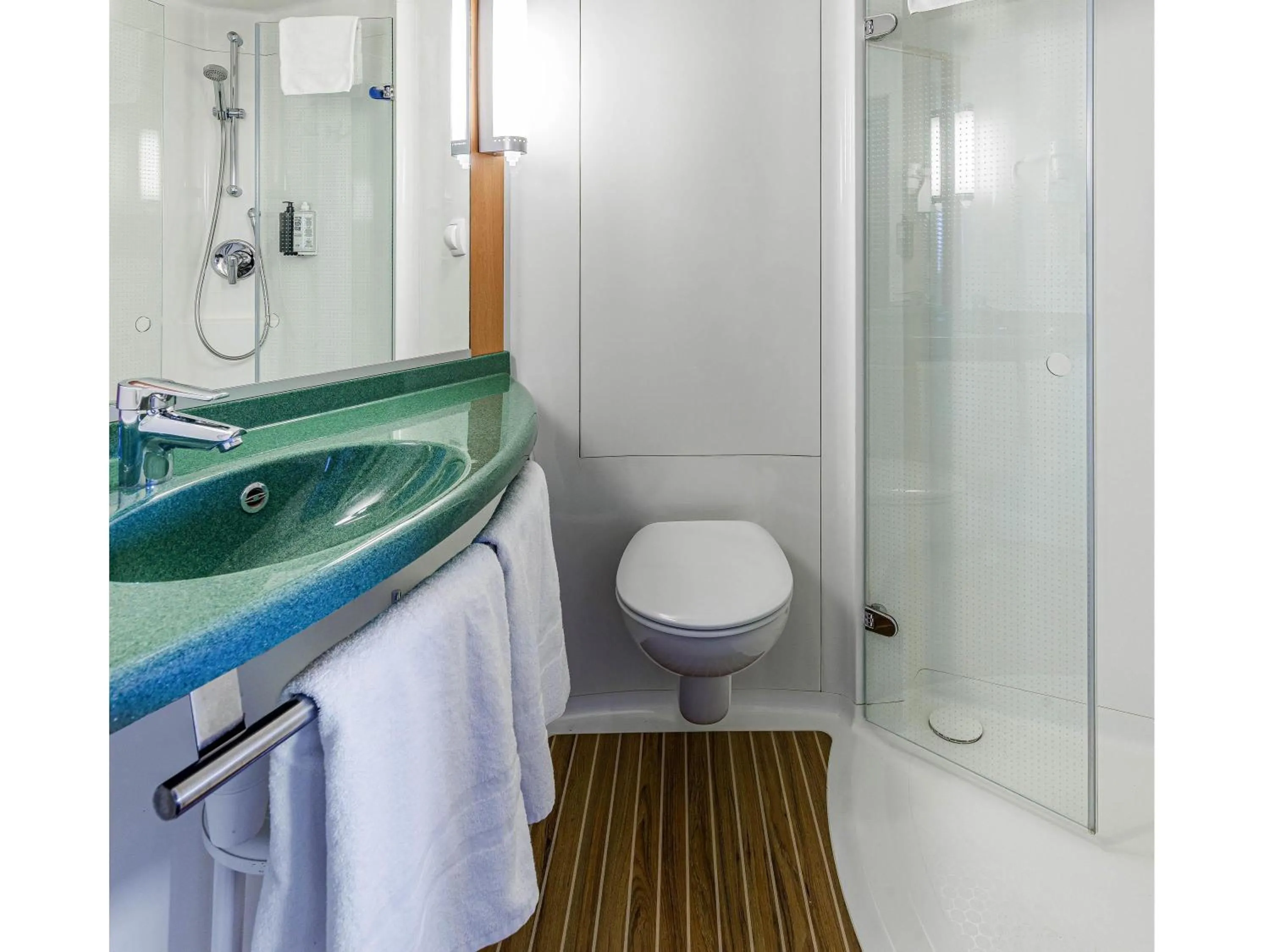 Bedroom in Ibis Valencia Bonaire Aeropuerto