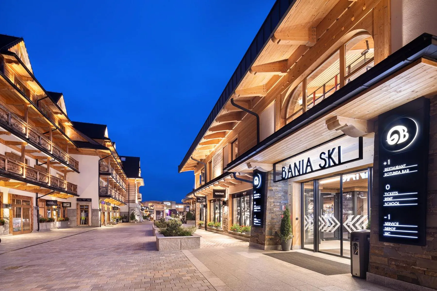 Inner courtyard view in Hotel Bania Thermal & Ski