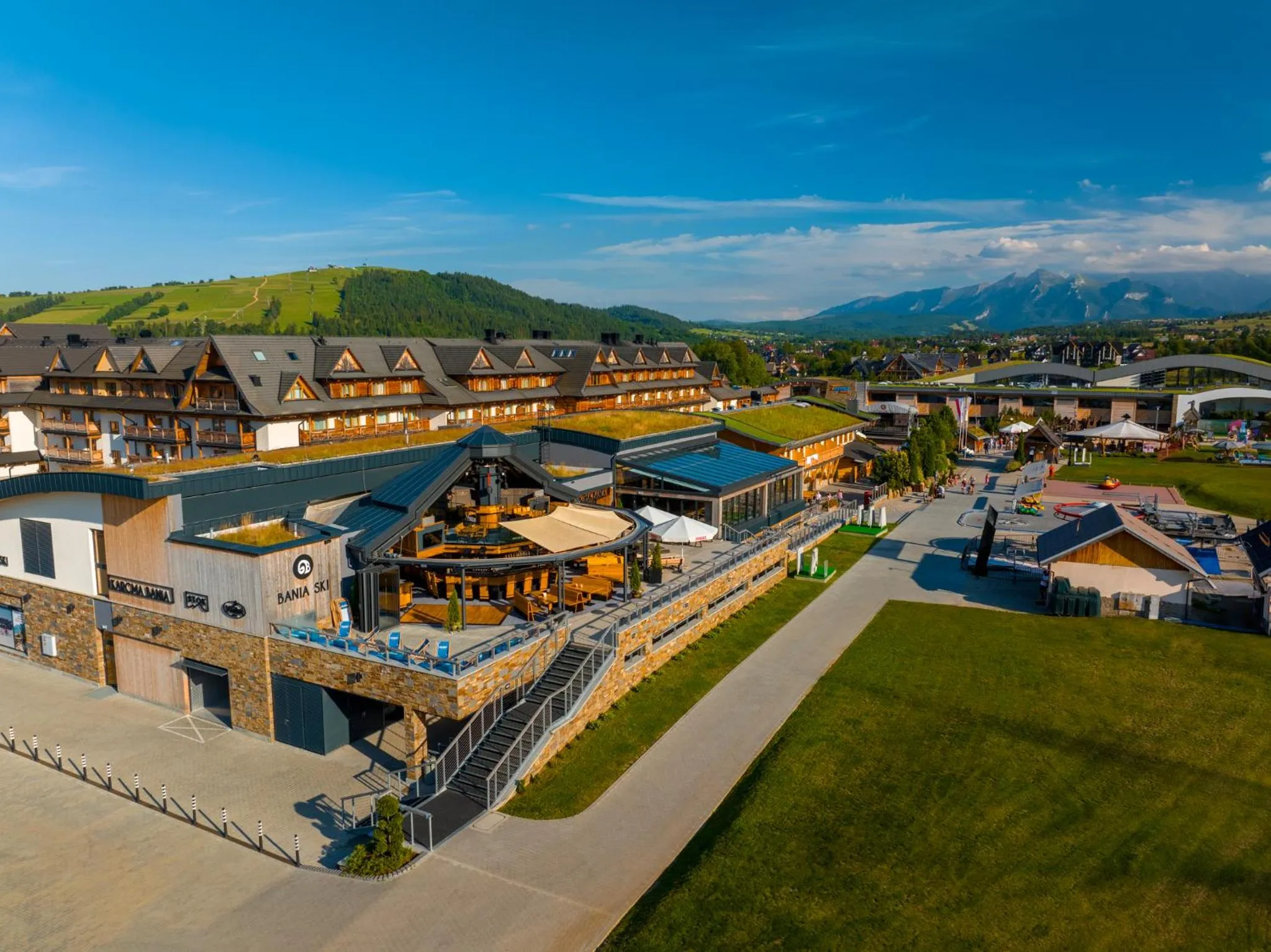 Property building in Hotel Bania Thermal & Ski