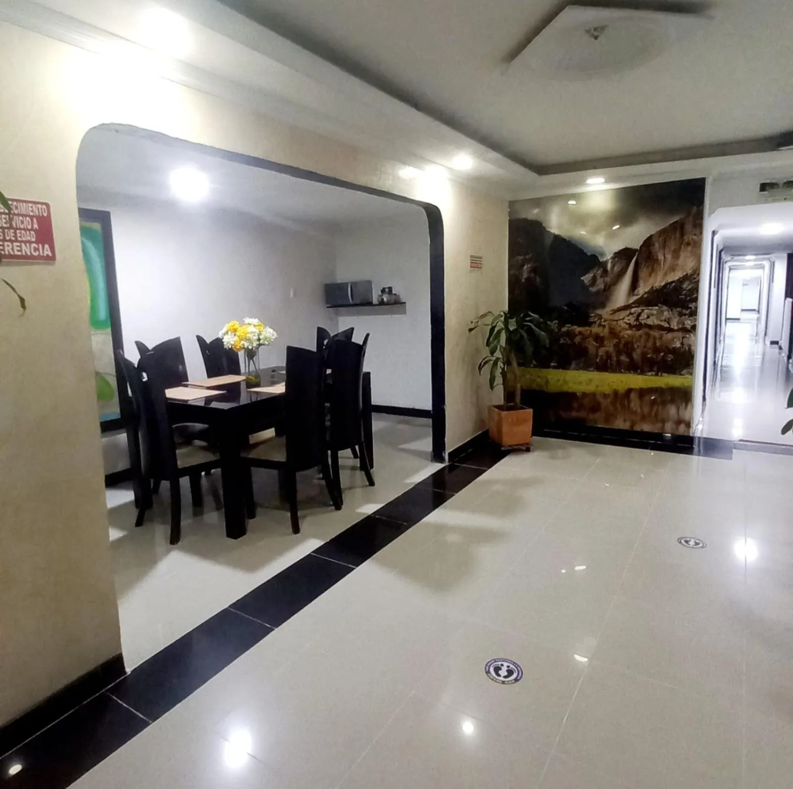 Living room in Hotel Parkway Inn 58 Street