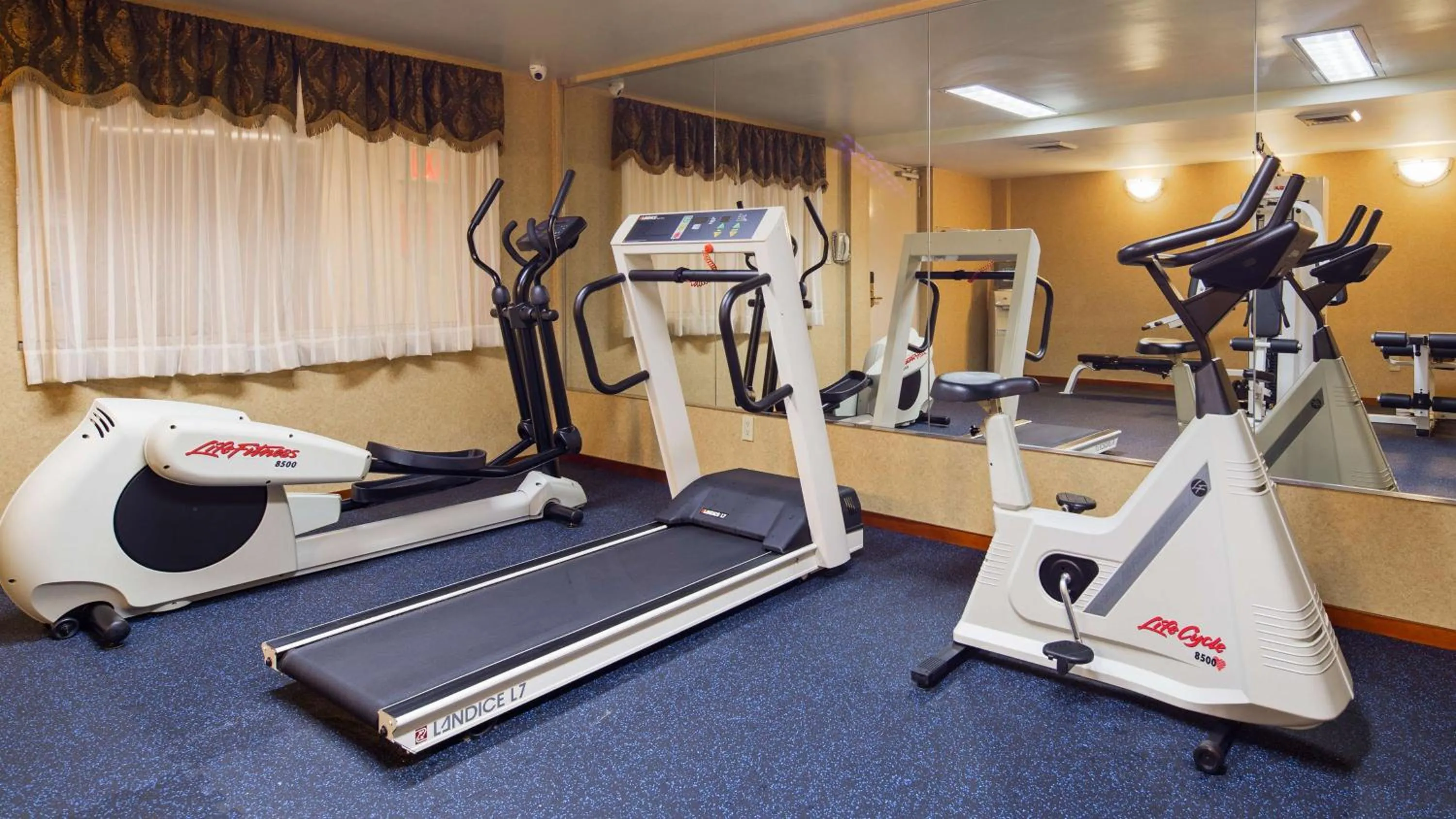 Fitness centre/facilities in Best Western Queens Court