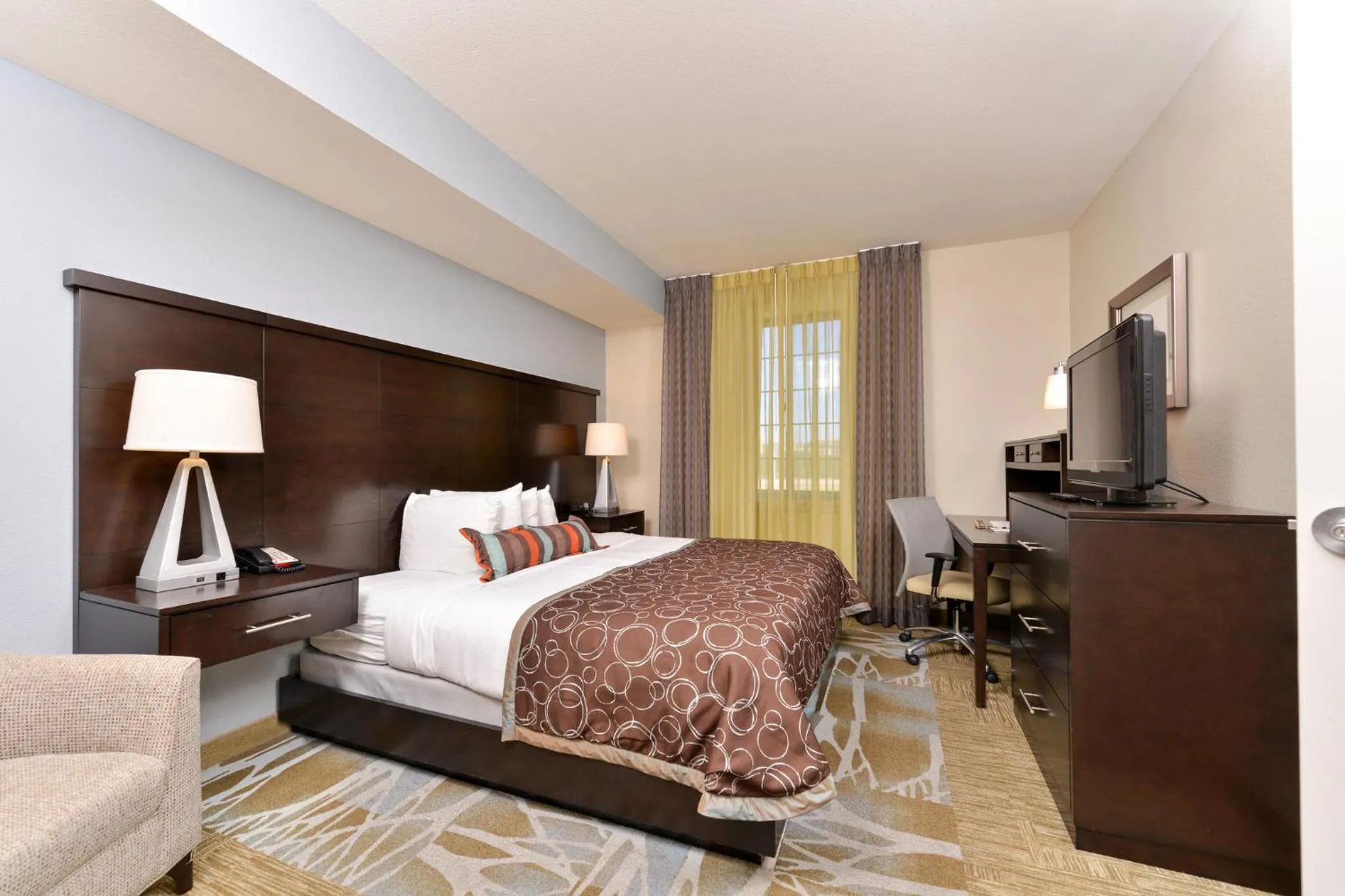 Photo of the whole room, Bed in Staybridge Suites San Antonio-Stone Oak by IHG