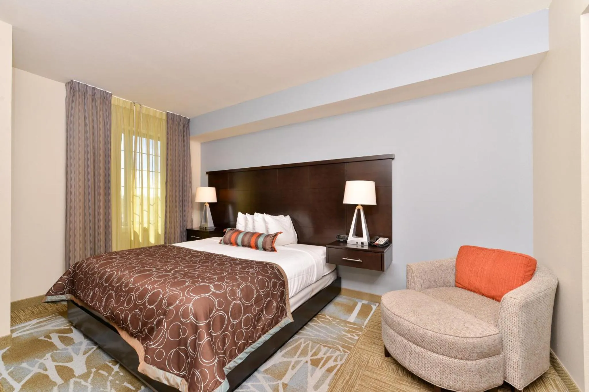 Photo of the whole room, Bed in Staybridge Suites San Antonio-Stone Oak by IHG