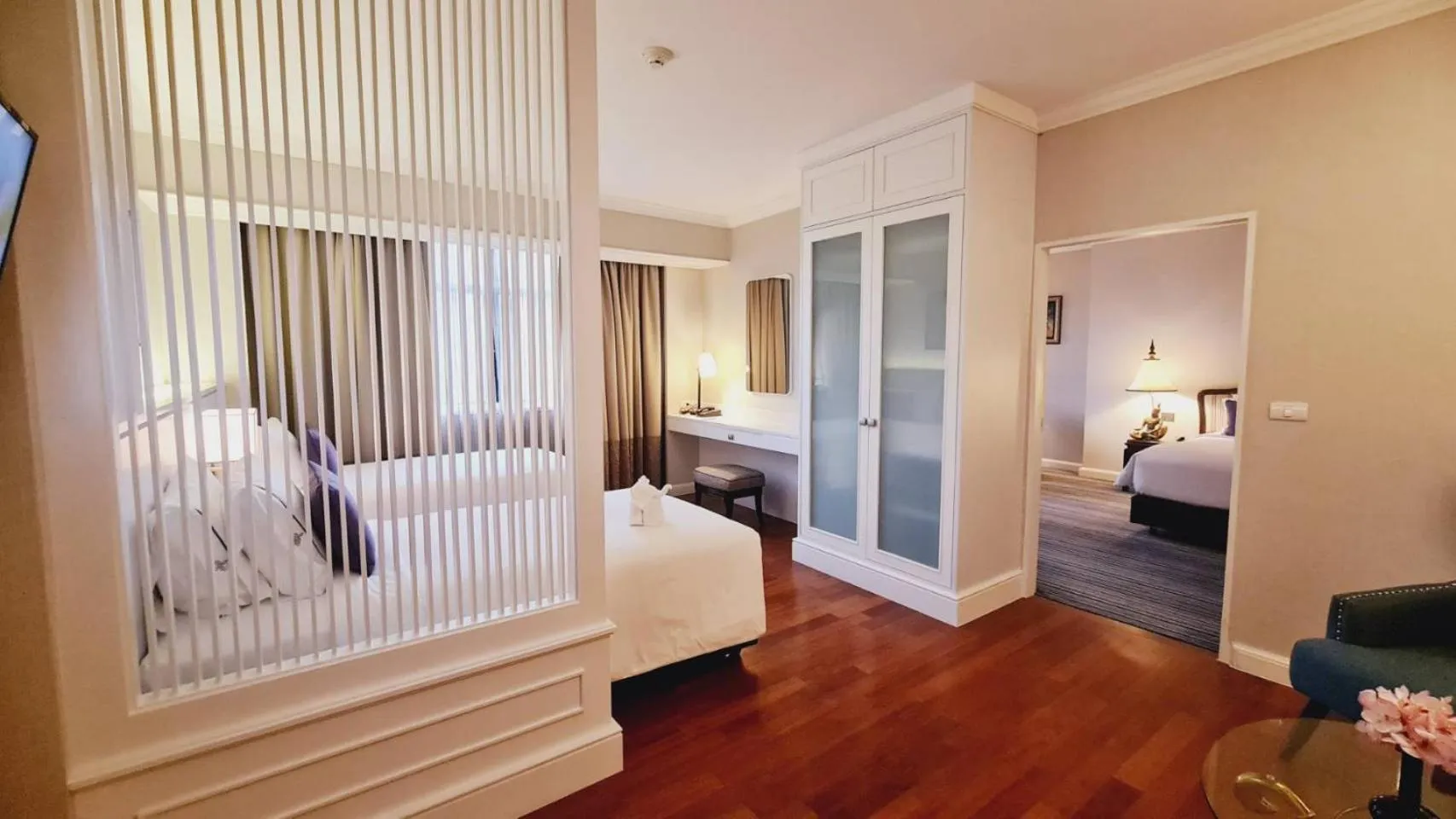 Bedroom, Bed in The Sukosol Hotel