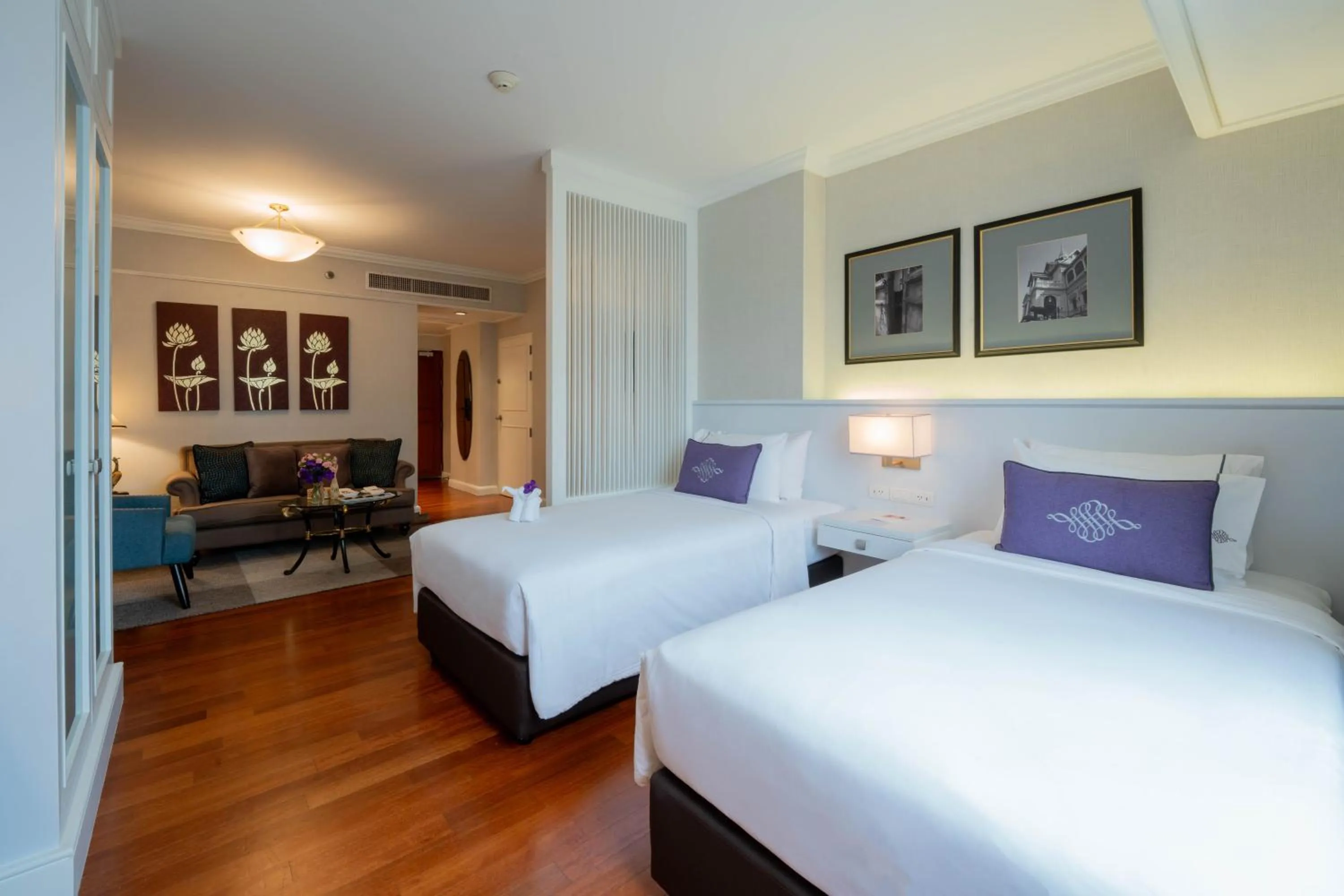 Photo of the whole room, Bed in The Sukosol Hotel