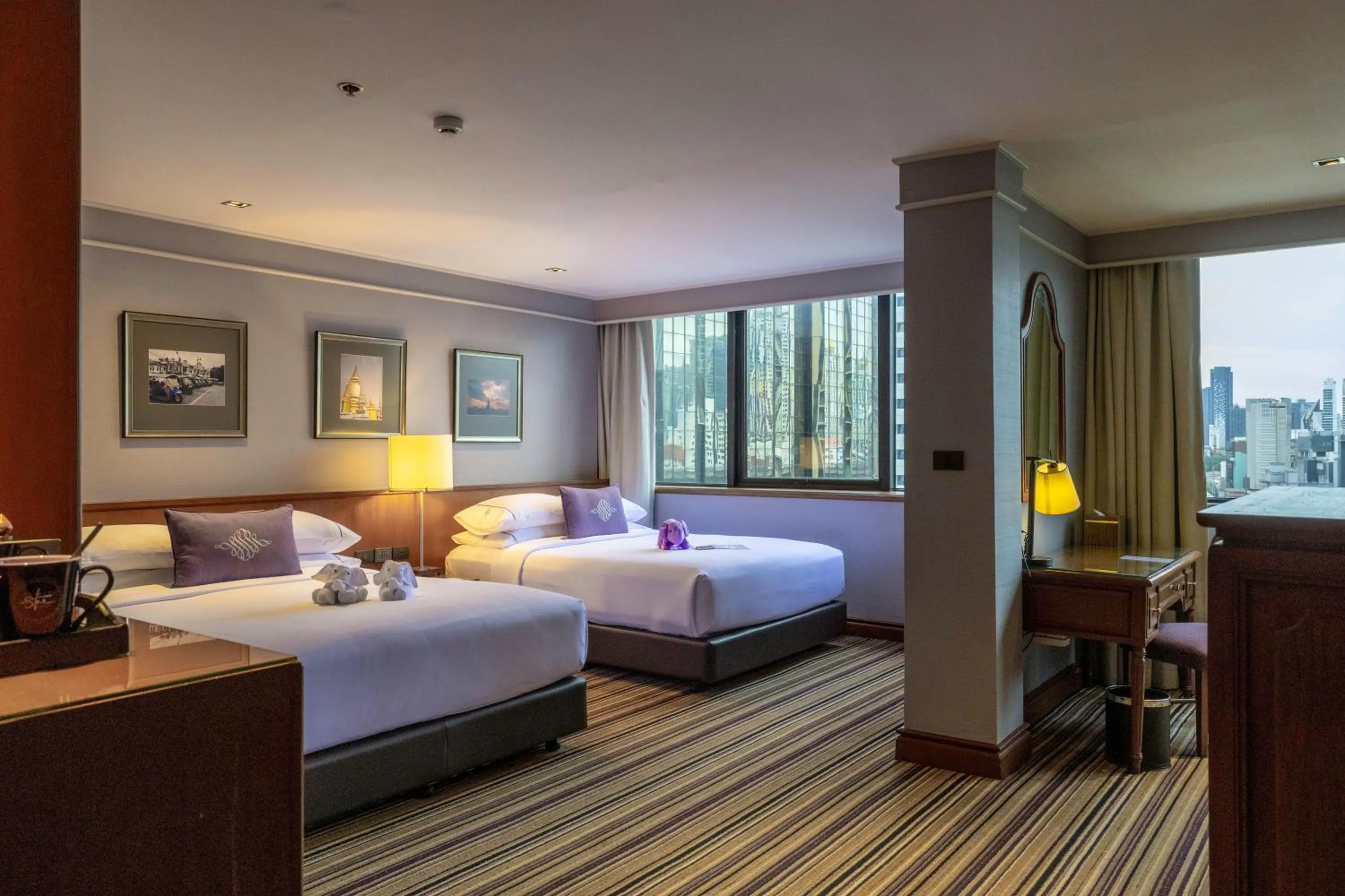 Bed in The Sukosol Hotel