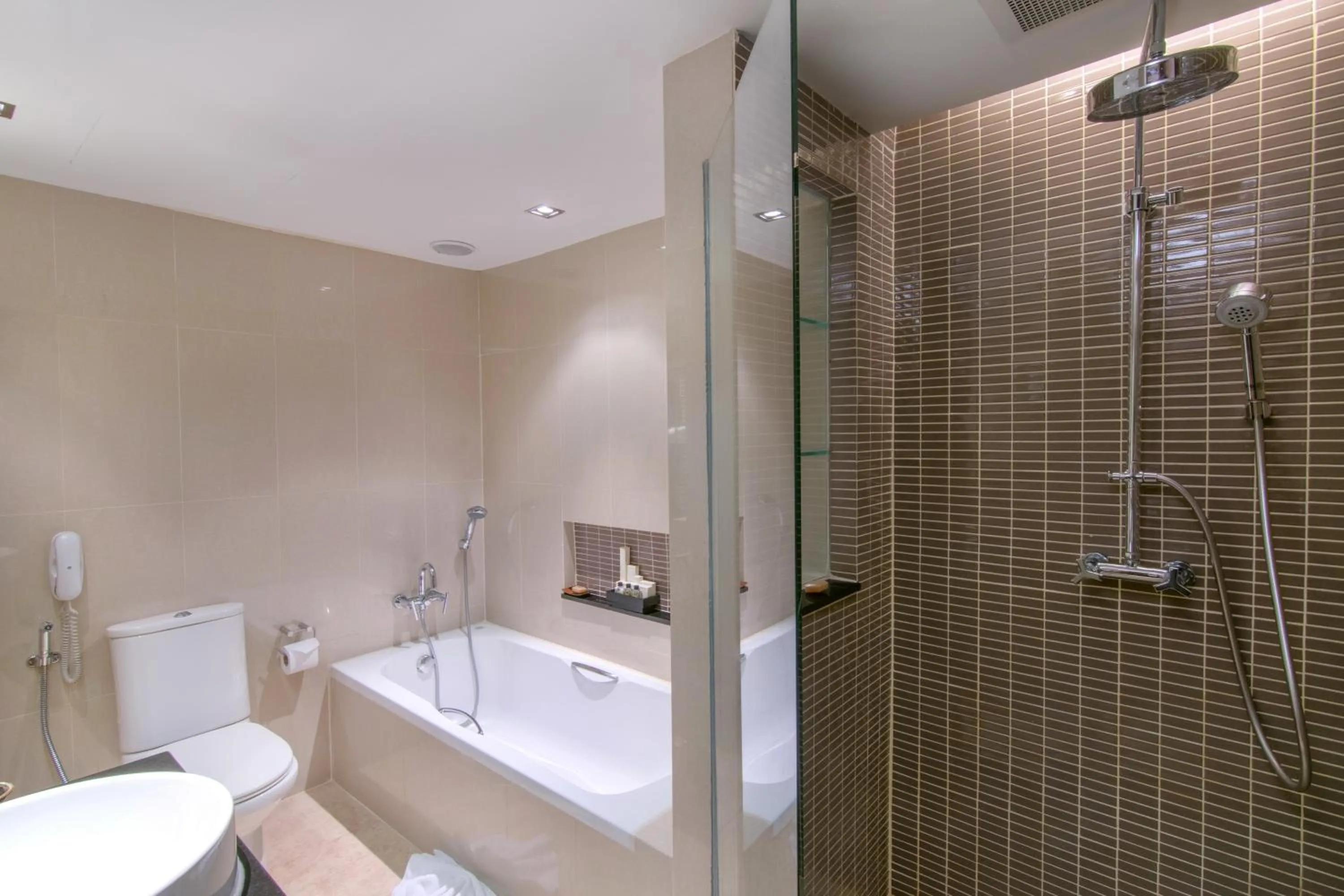 Shower in The Sukosol Hotel