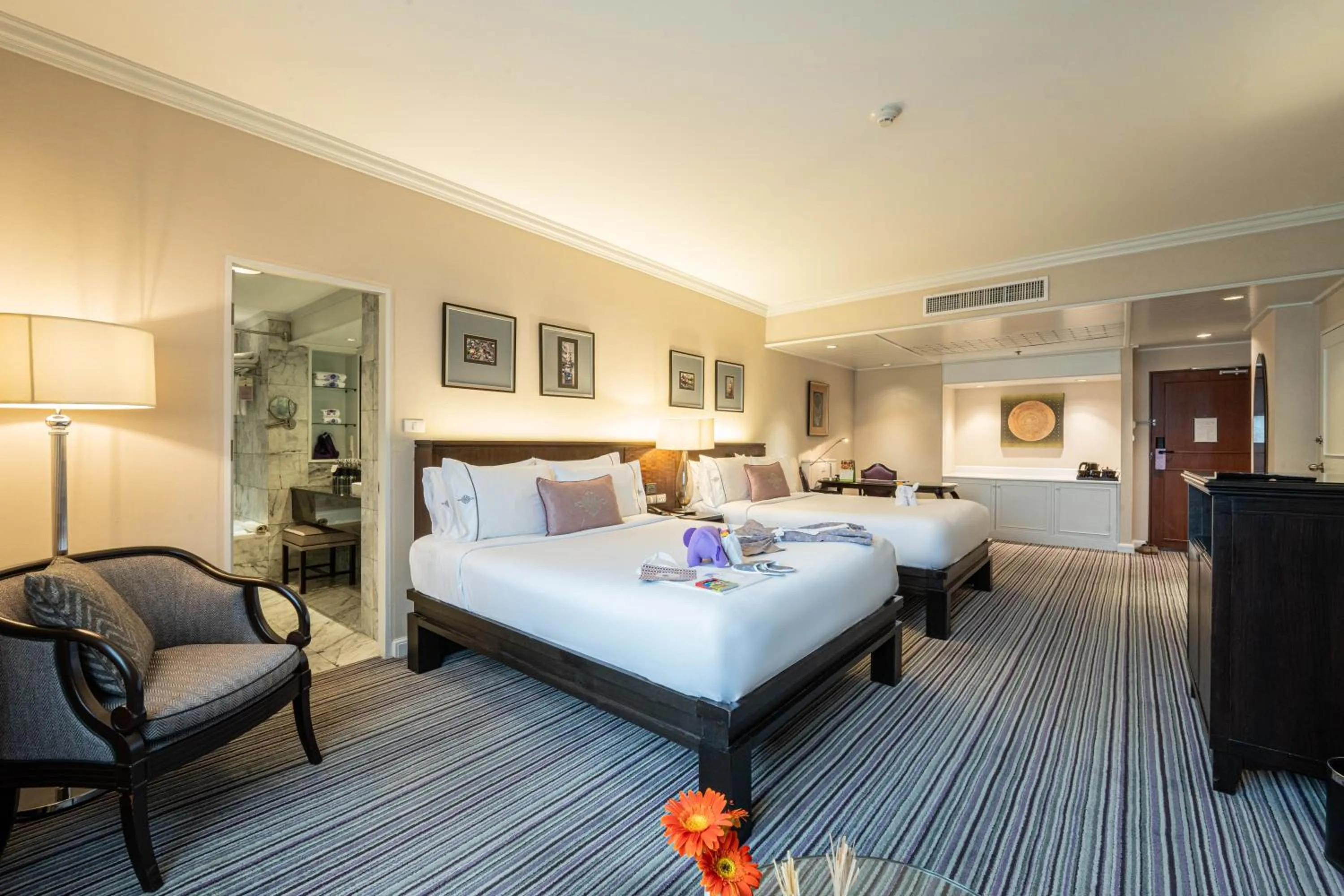 Bed in The Sukosol Hotel