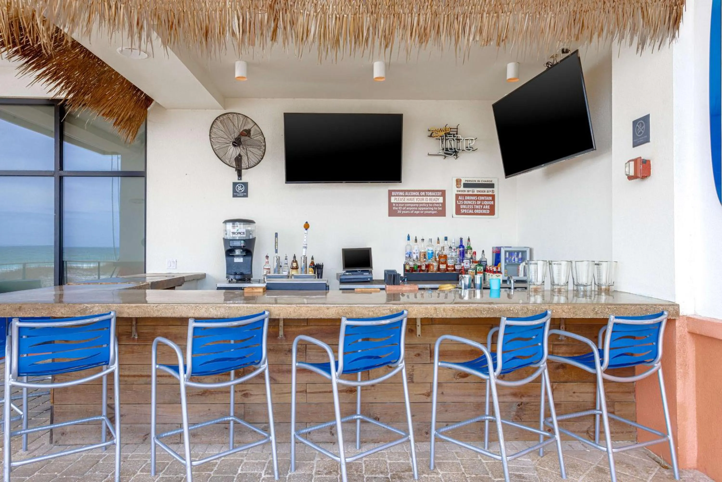 Lounge or bar in Hampton Inn & Suites - Orange Beach