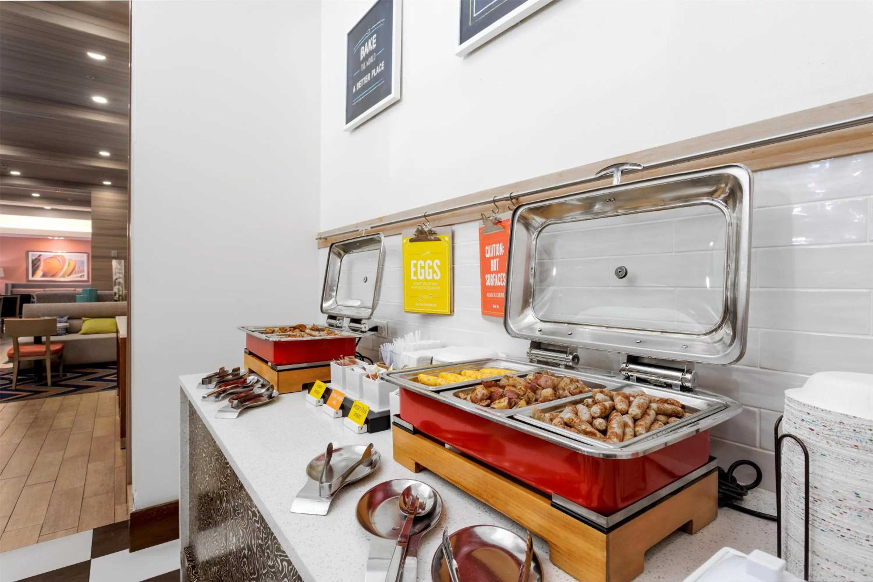 Breakfast in Hampton Inn & Suites - Orange Beach