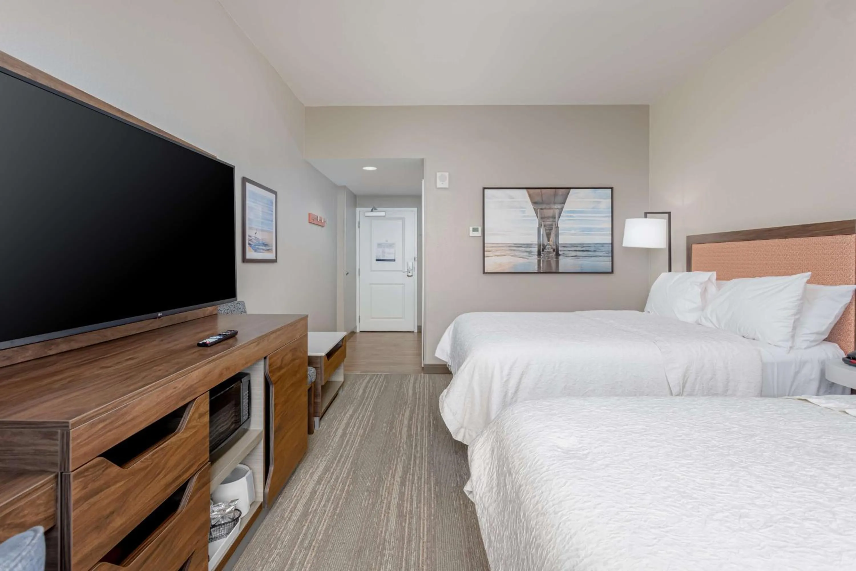 Bed in Hampton Inn & Suites - Orange Beach