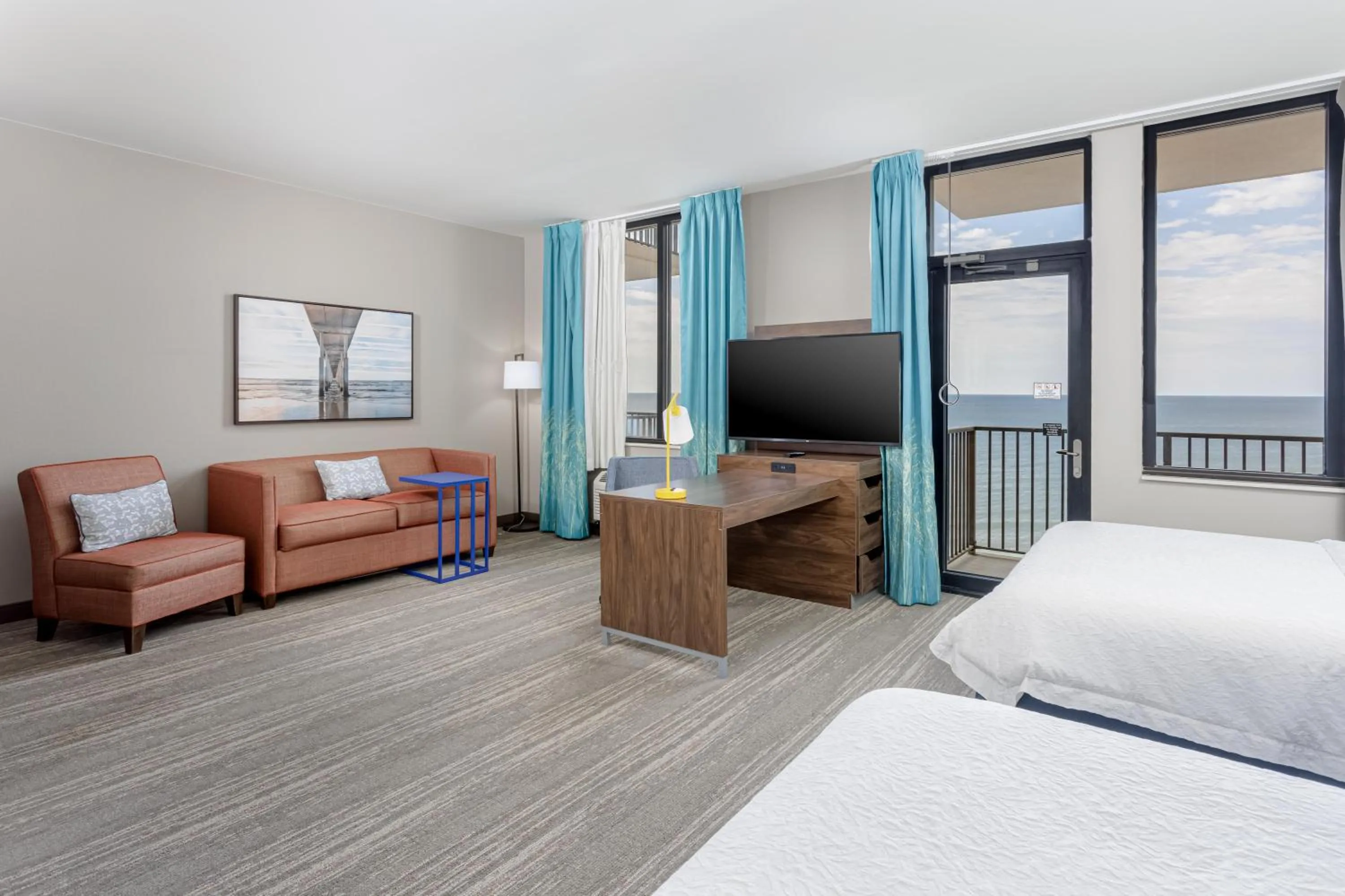 Bedroom, Bed in Hampton Inn & Suites - Orange Beach