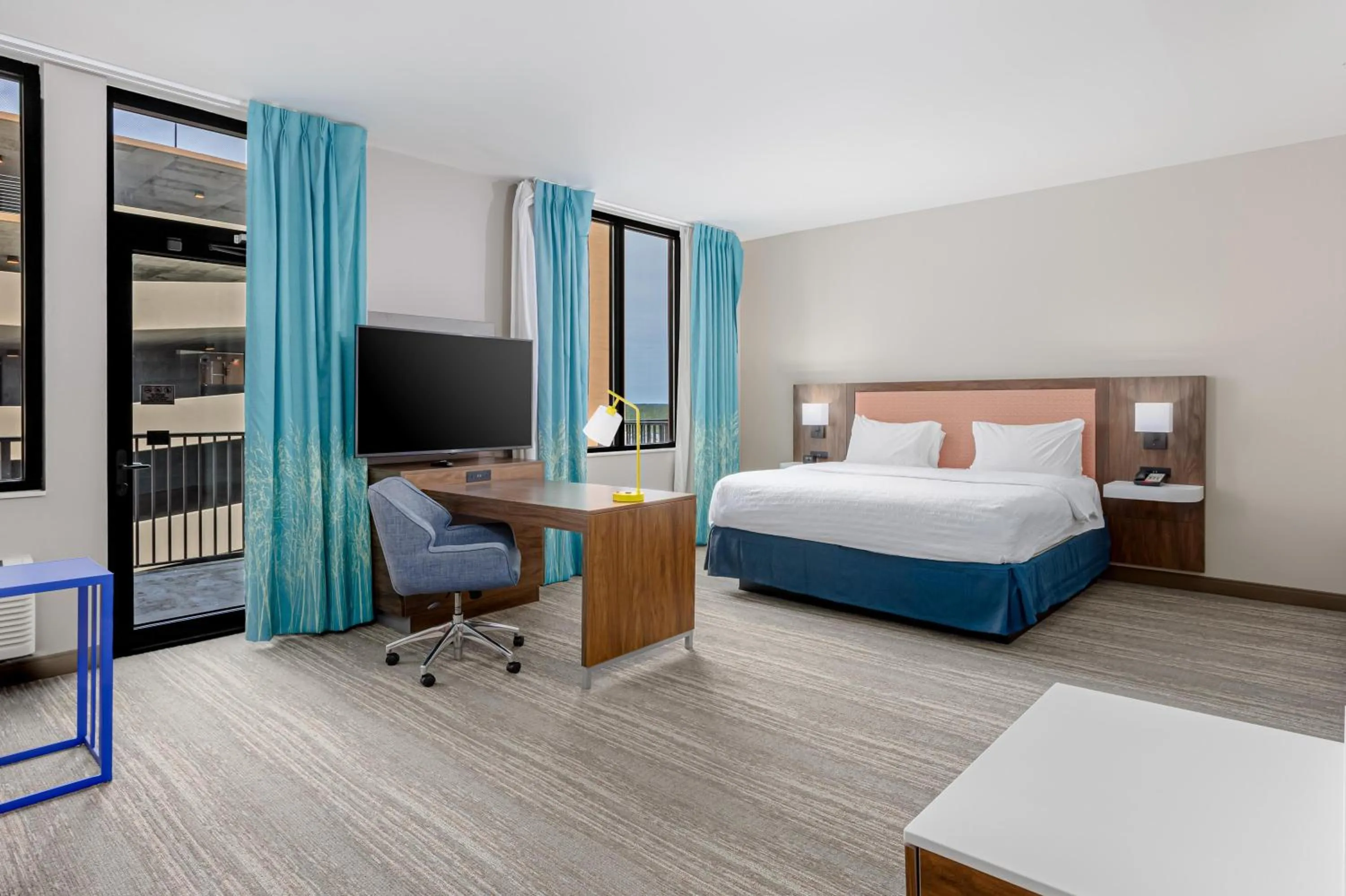 Bedroom, Bed in Hampton Inn & Suites - Orange Beach
