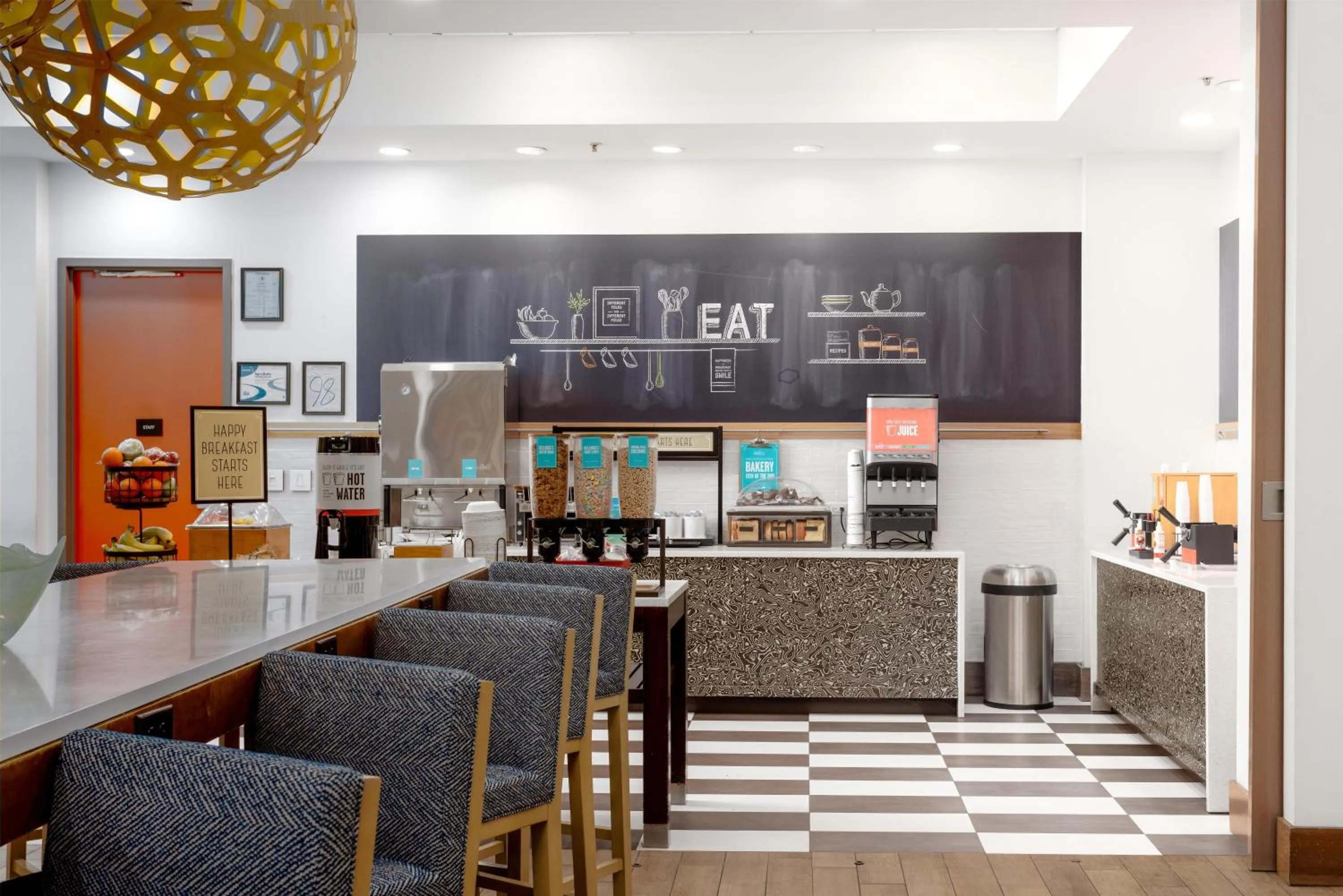 Breakfast in Hampton Inn & Suites - Orange Beach