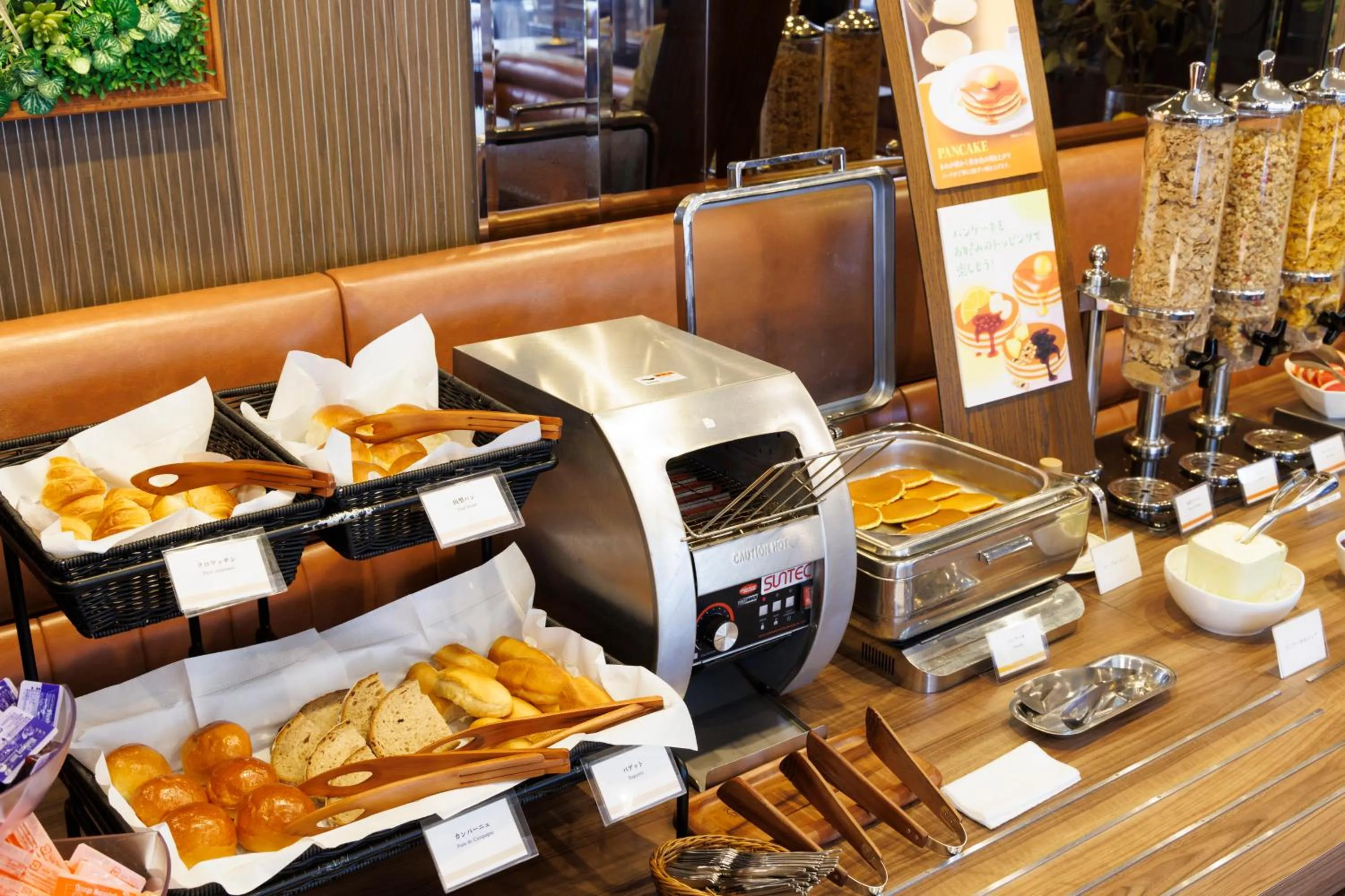 Buffet breakfast in Hotel Sardonyx Tokyo