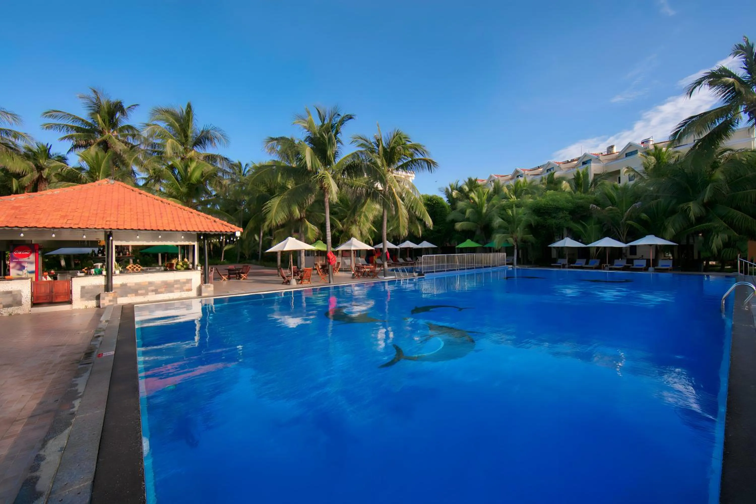 Swimming pool in Sea Lion Beach Resort Mui Ne