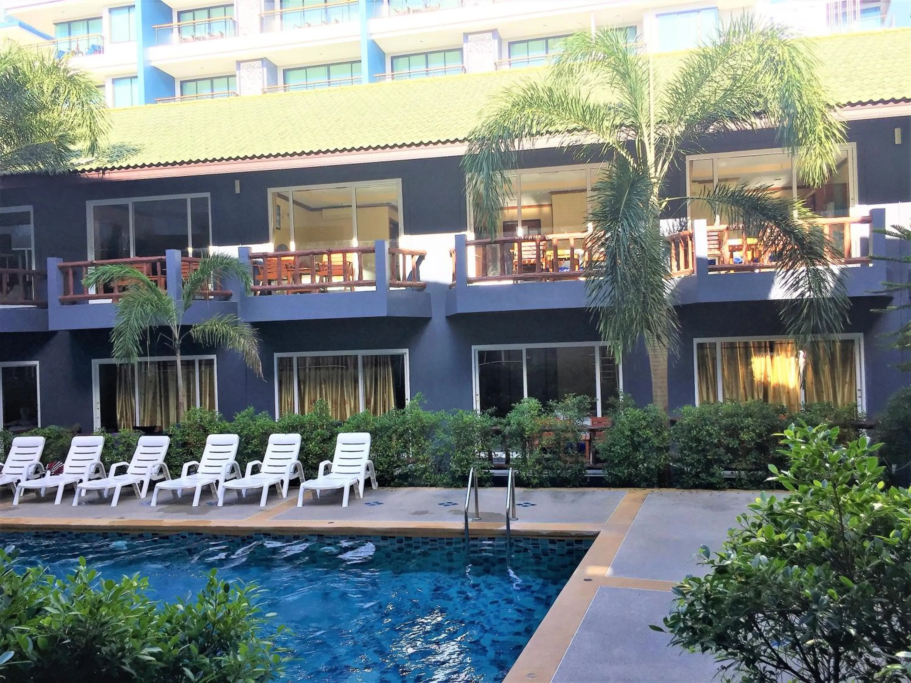 Swimming pool in Aonang Village Resort