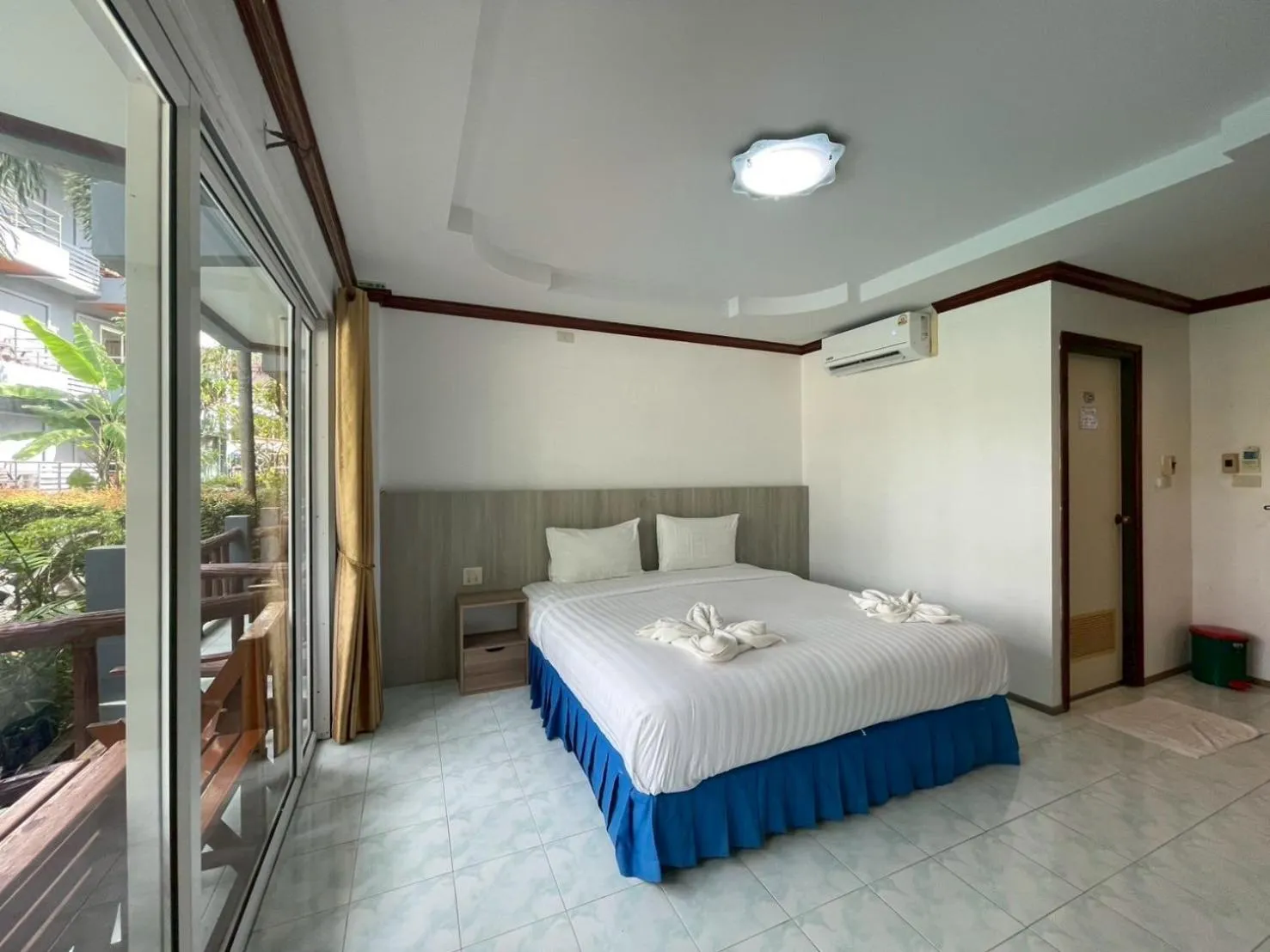 Photo of the whole room, Bed in Aonang Village Resort