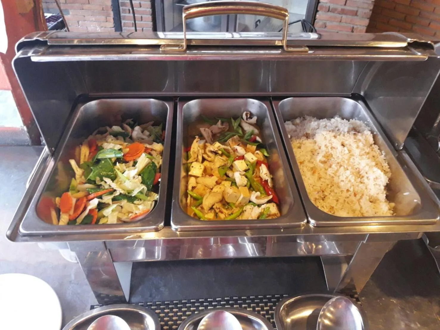 Buffet breakfast in Simple Life Resort Koh Tao