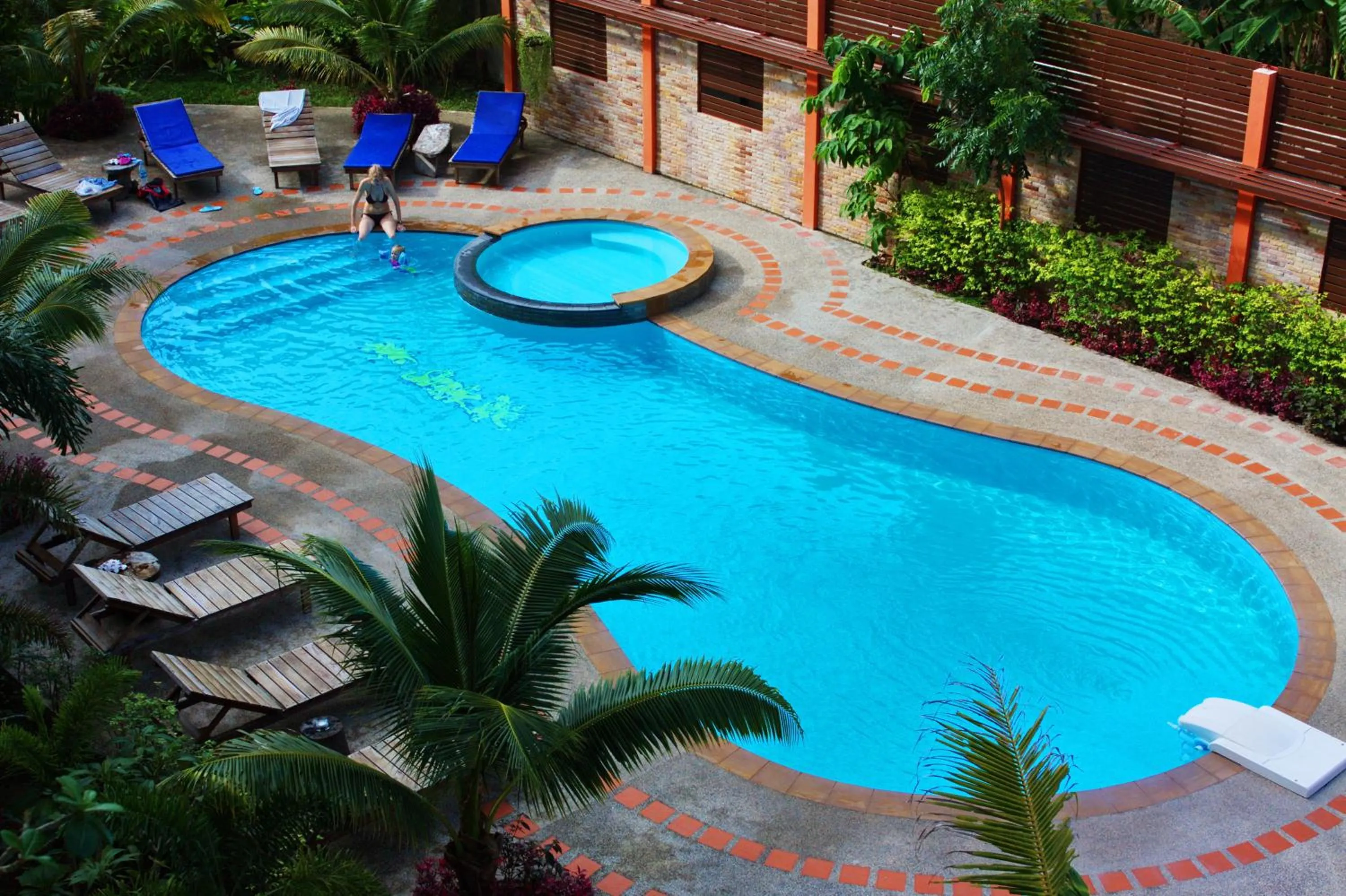 Swimming pool in Simple Life Resort Koh Tao