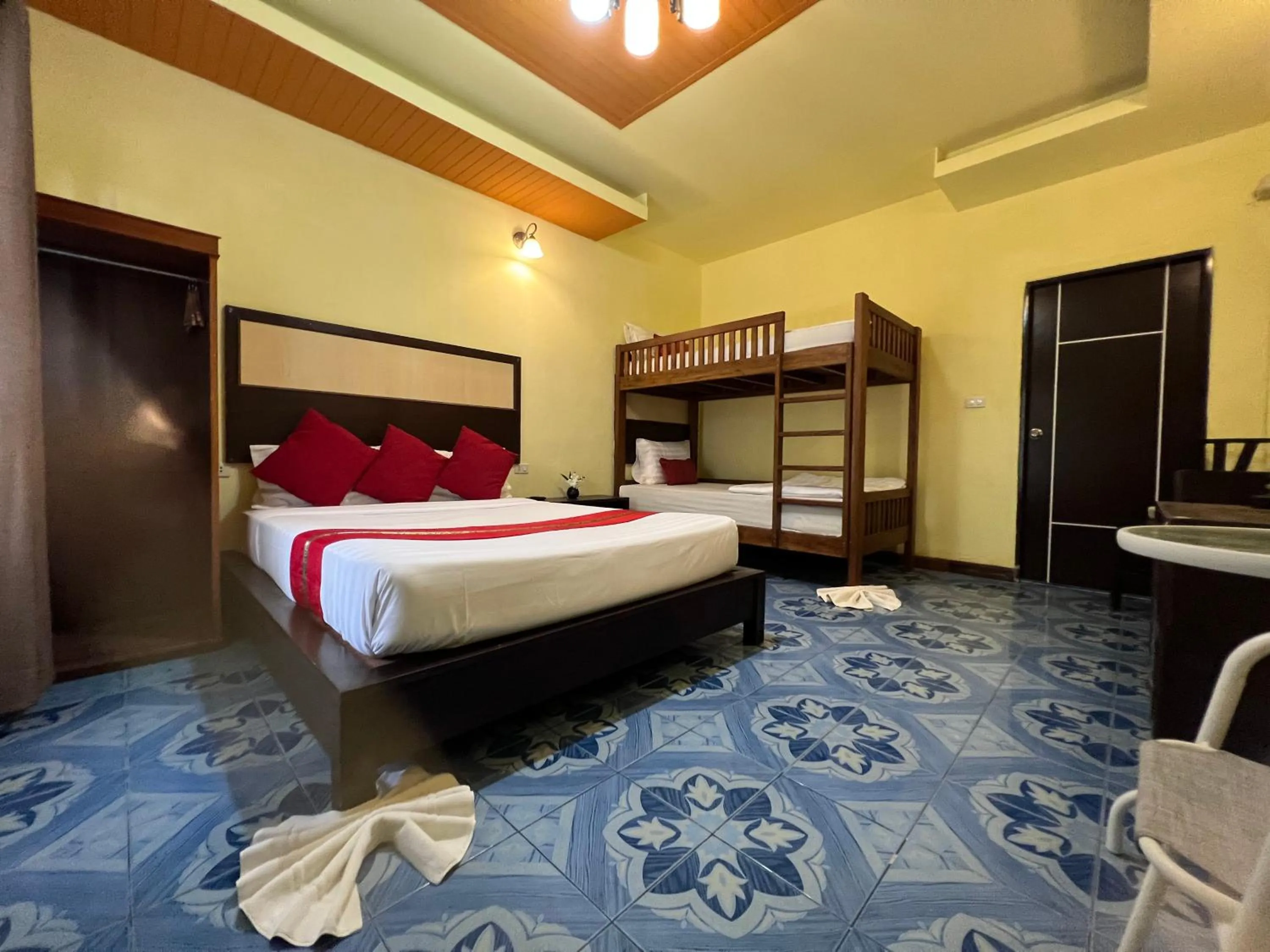 Bed in Lanta Paragon