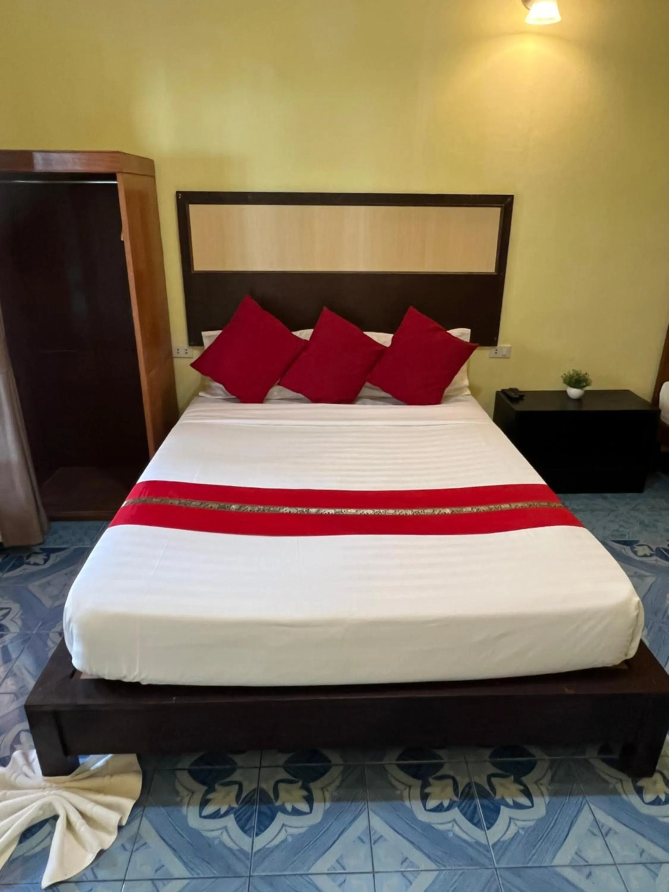 Bed in Lanta Paragon