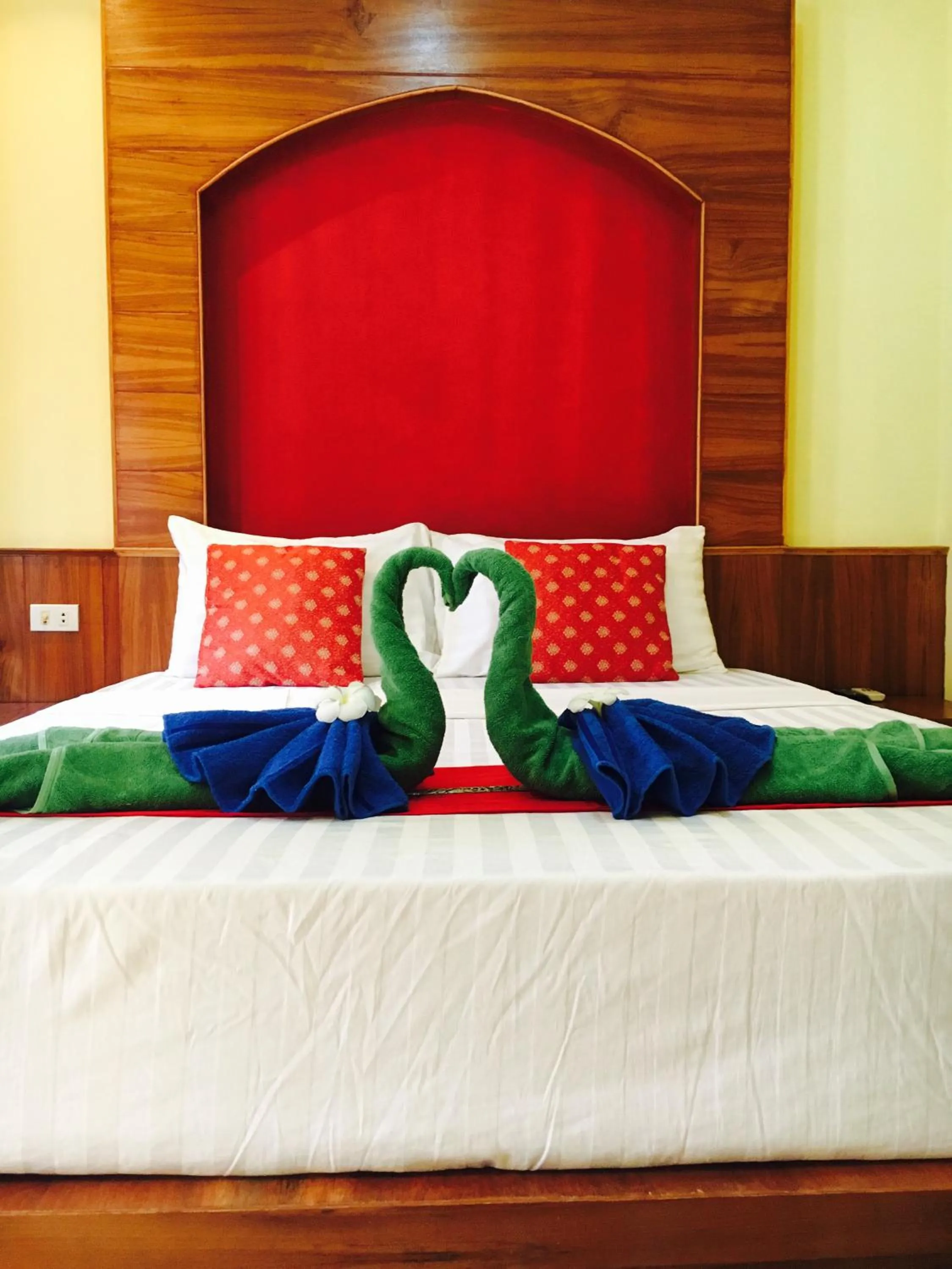 Bedroom, Bed in Lanta Paragon